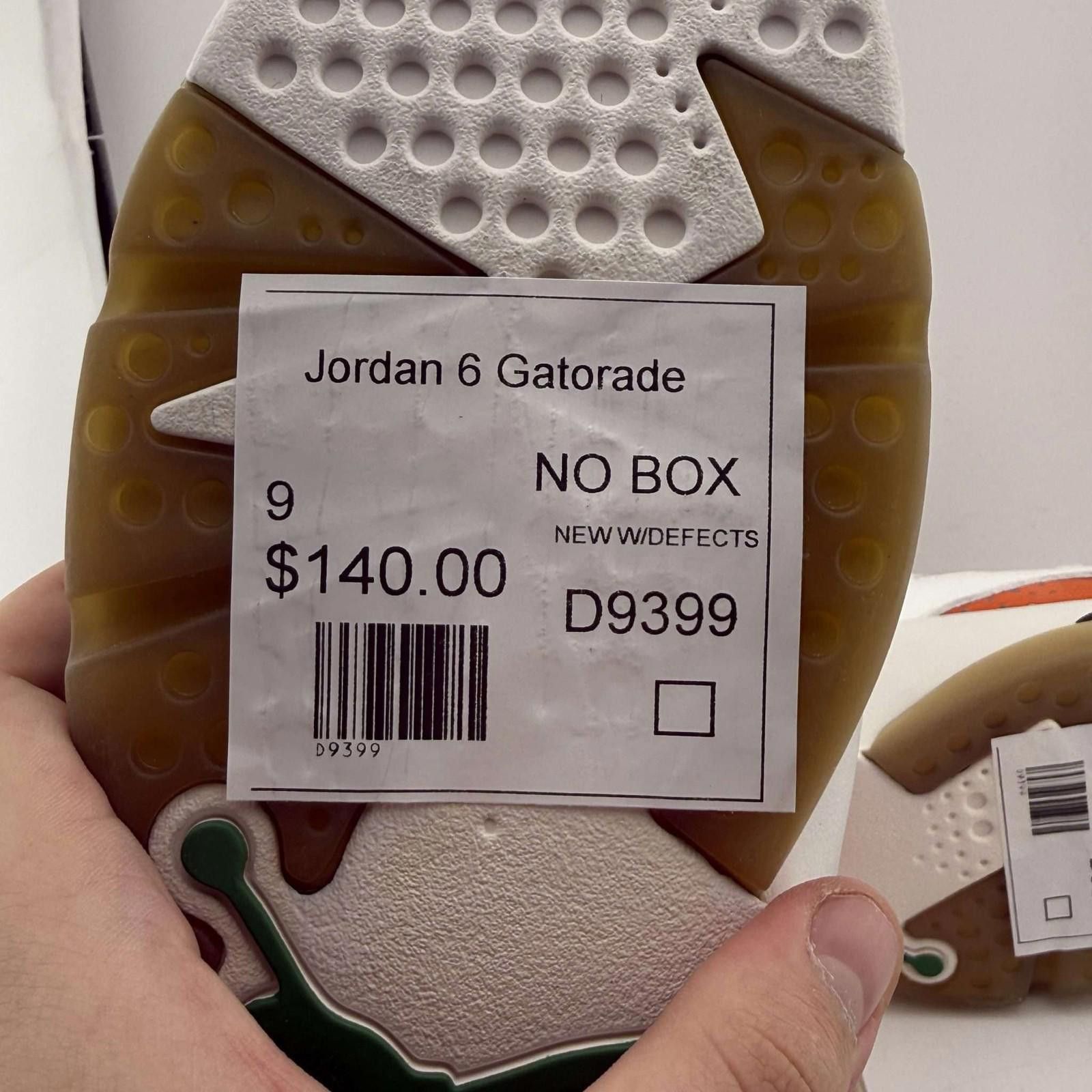 Jordan Brand Jordan 6 Gatorade White Orange Sneakers US 9 New D9399 Size US 9 / EU 42 - 7 Thumbnail