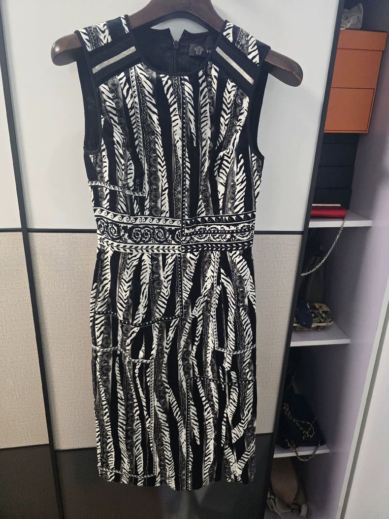 Versace Versace Striped sleeveless dress Size S / US 4 / IT 40 - 2 Thumbnail