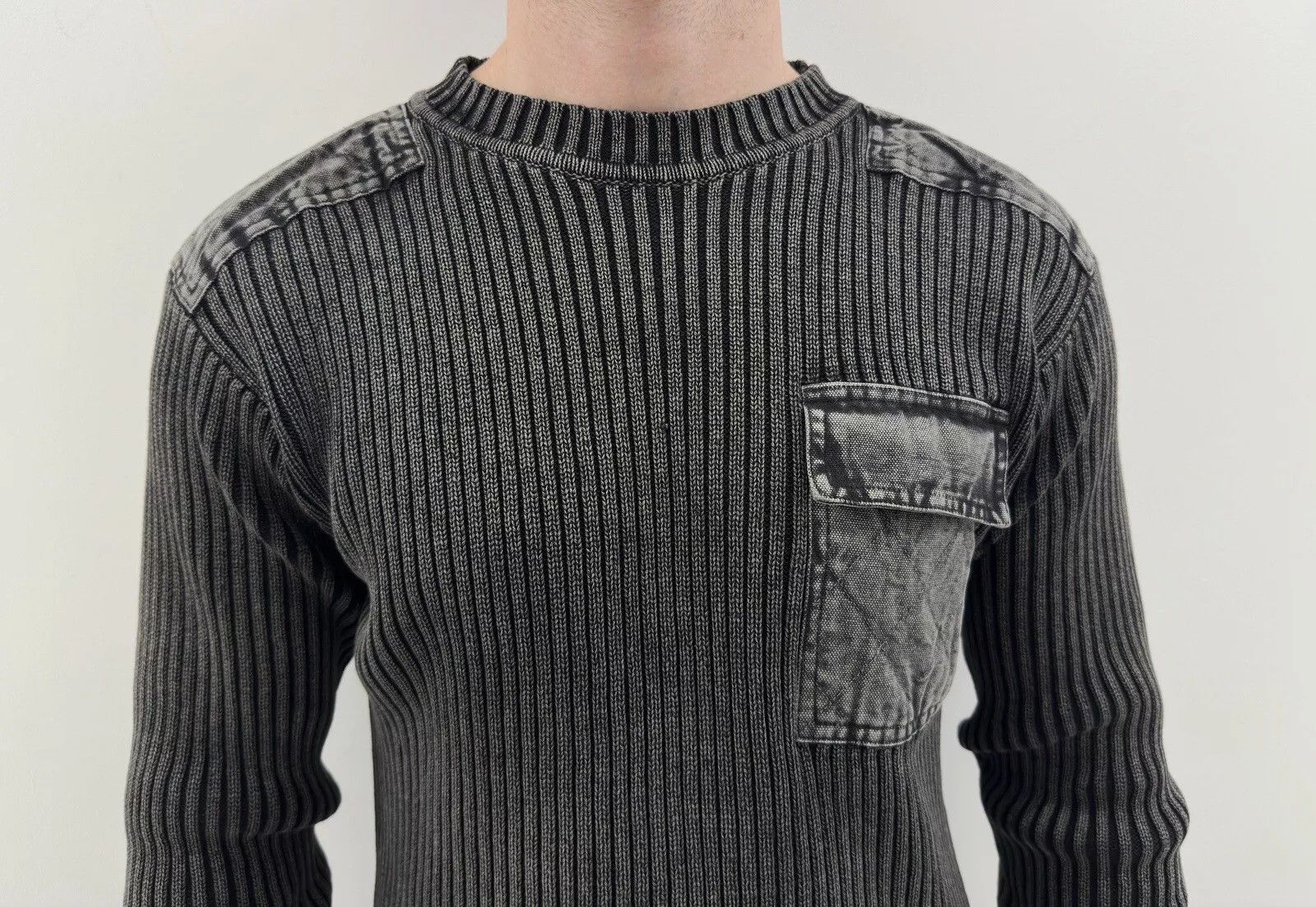 Vintage VINTAGE 2000s Y2K MENS STYLE DIESEL RIBBED SWEATER FADED Size US L / EU 52-54 / 3 - 5 Thumbnail
