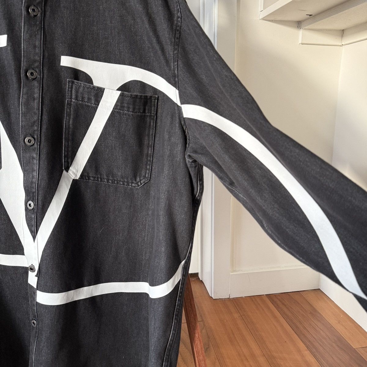 Valentino Valentino - Logo-Print Denim Overshirt - Black Valentino Size US L / EU 52-54 / 3 - 2 Thumbnail