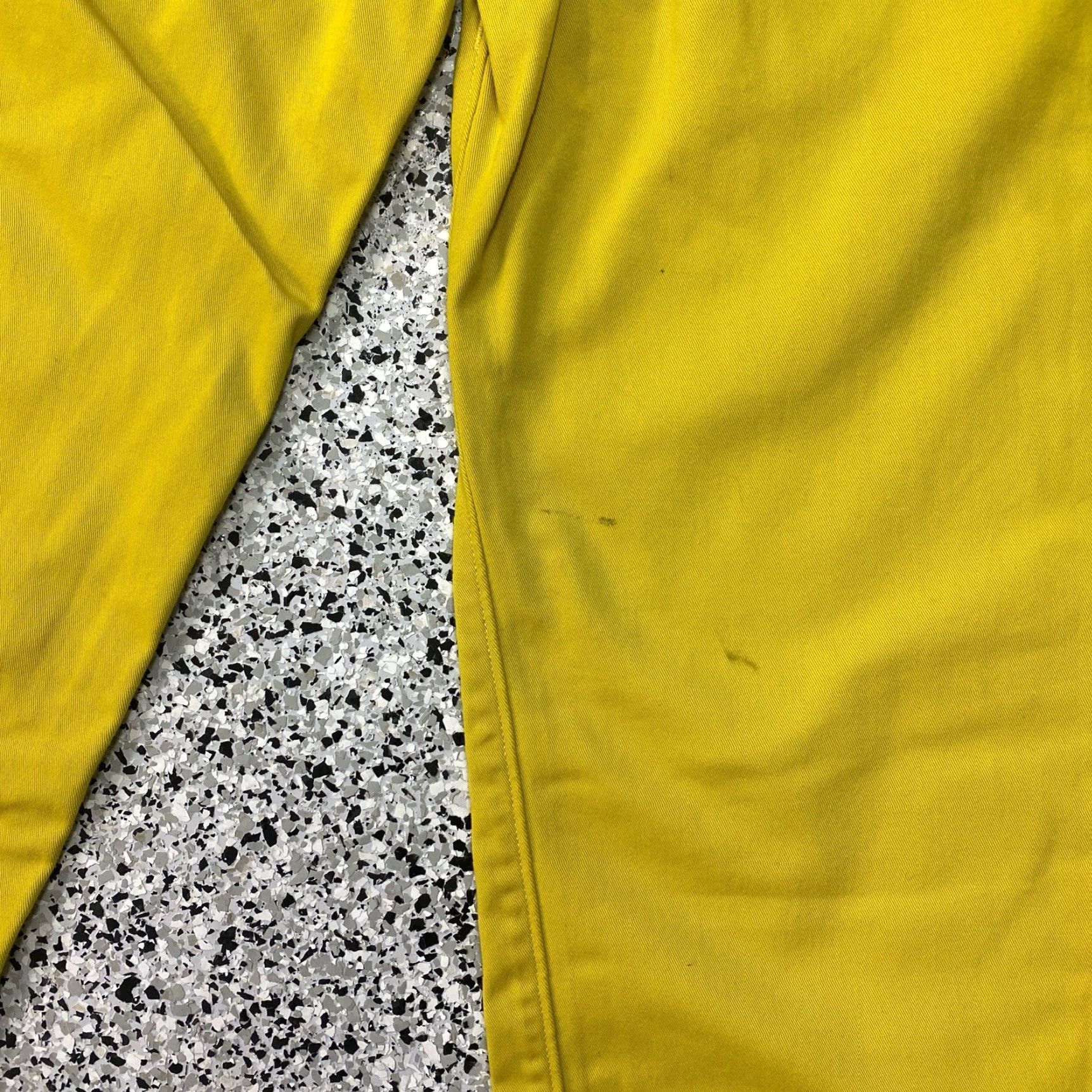 Levi's Levi's Strauss Loose Chinos Pants Mens 32x29 Yellow Cotton Blend Logo Casual 90s? Nope (not vintage) Size US 32 / EU 48 - 5 Thumbnail