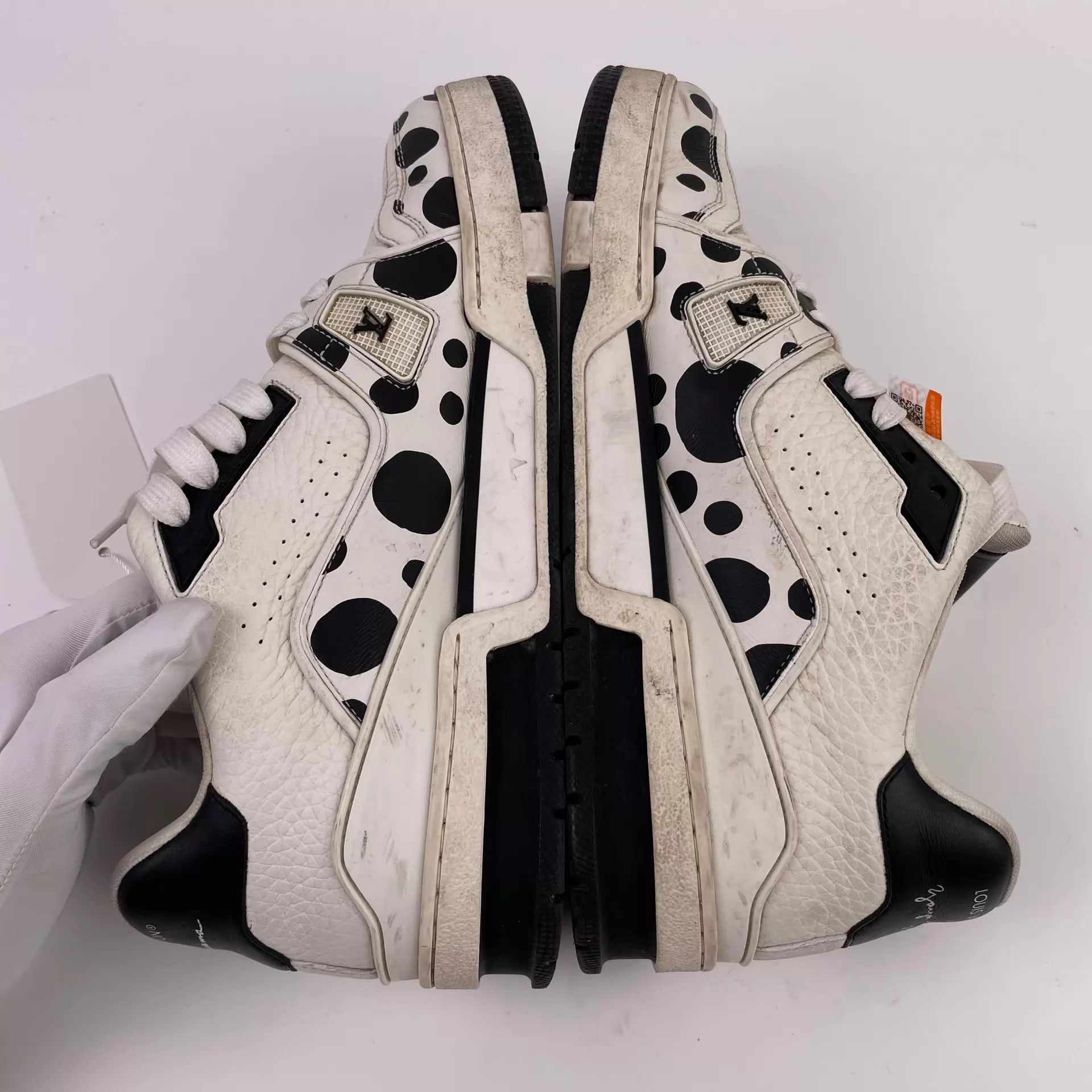 Louis Vuitton LV black & white spotted sneaker UK6.5 Size US 7.5 / EU 40-41 - 8 Thumbnail