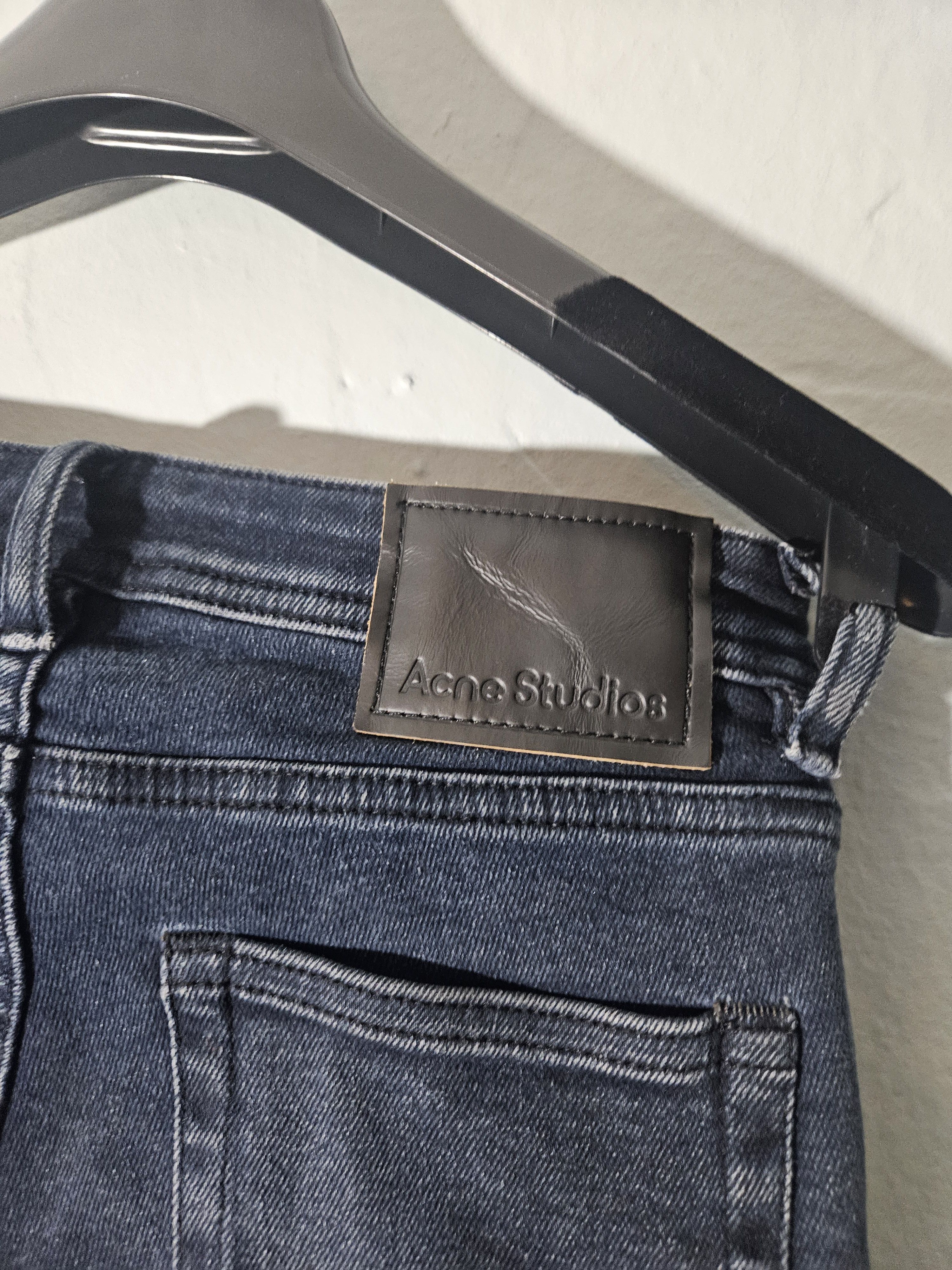 Acne Studios Peg Blue Black Leather Back Patch Skinny Denim Jeans Size 25" / US 0 / IT 36 - 2 Thumbnail