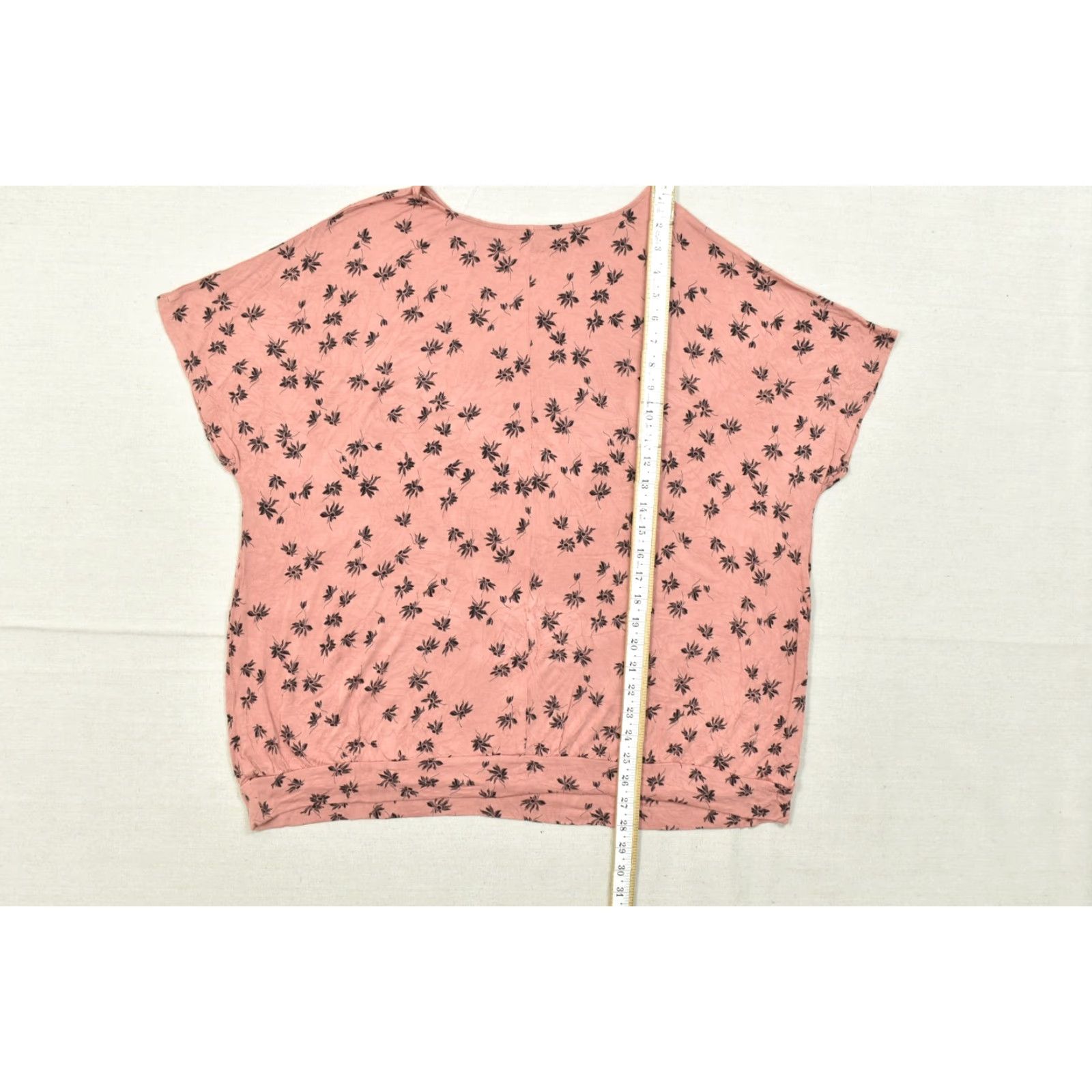 Vintage Lane Bryant Women 18/20 Pink Floral Rayon Spandex Scoop Neck Short Sleeve Dolman T-Shirt Size 40" / US 18 - 5 Thumbnail