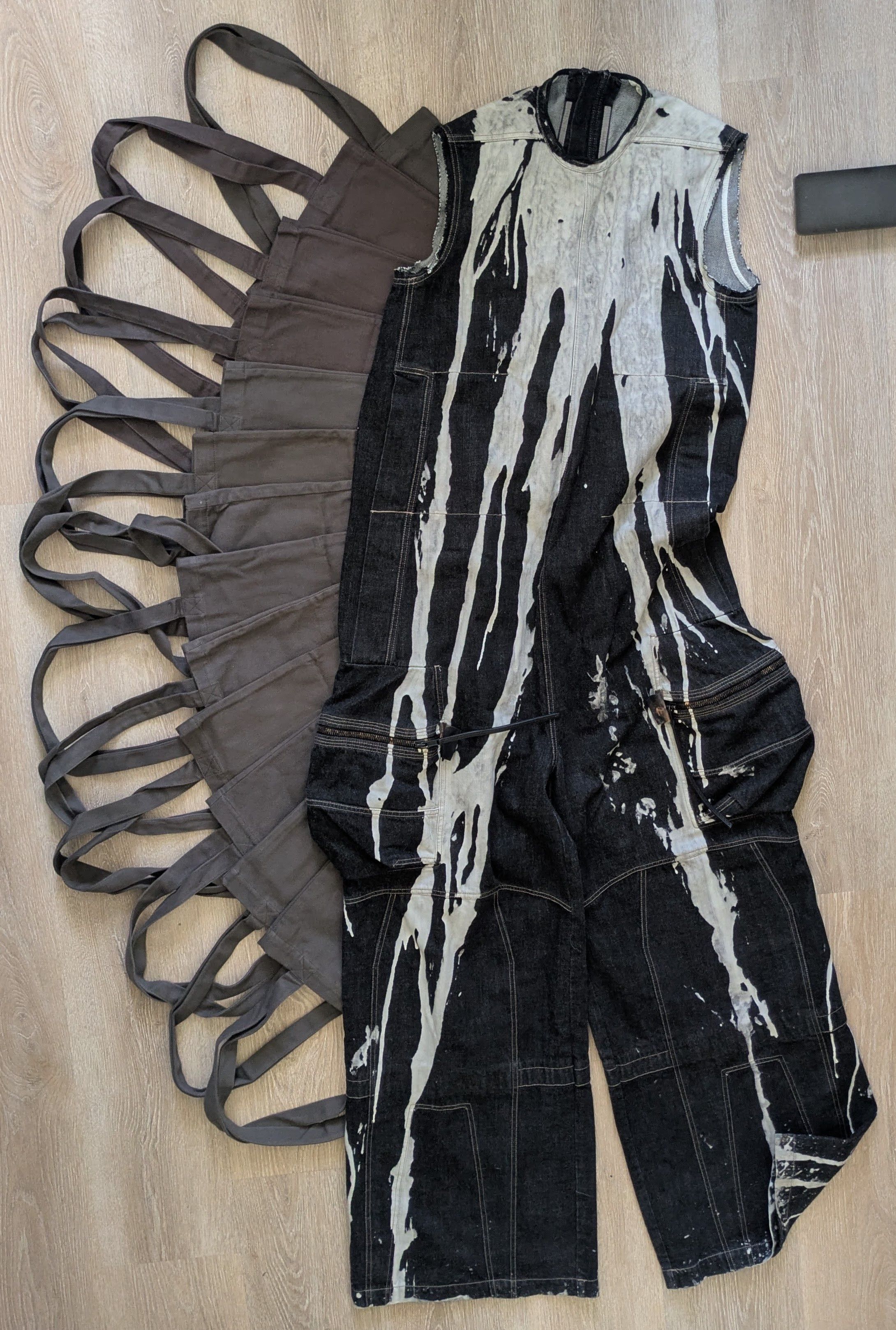 Rick Owens Rick Owens FW16 Mastodon Runway Vomit Bodybag Size US 34 / EU 50 - 1 Thumbnail
