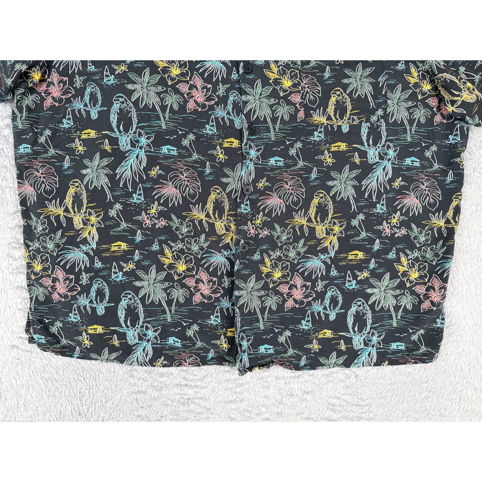 Vintage Goodfellow & Co Shirt Men 2XL XXL Black Macaws AOP Hawaiian Button Up 100% Rayon Size US XXL / EU 58 / 5 - 5 Thumbnail