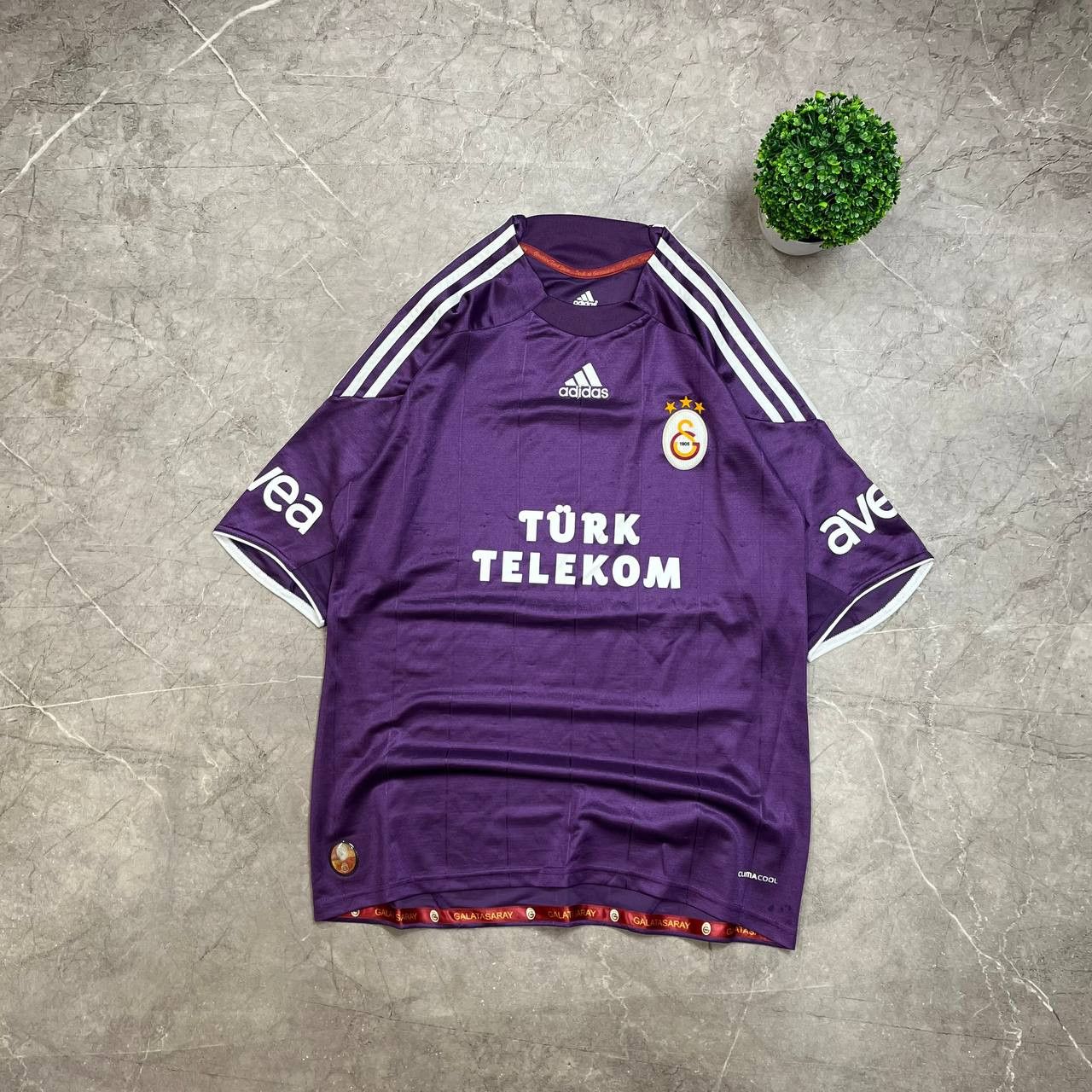 Adidas Vintage Adidas 2009/2010 Third Galatasaray Football T-ShirT Size US L / EU 52-54 / 3 - 1 Thumbnail