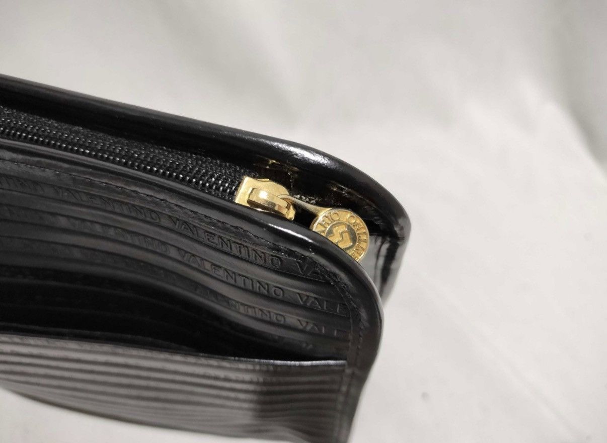 Valentino Mario Valentino Vintage Black Leather Clutch Bag Size ONE SIZE - 6 Thumbnail