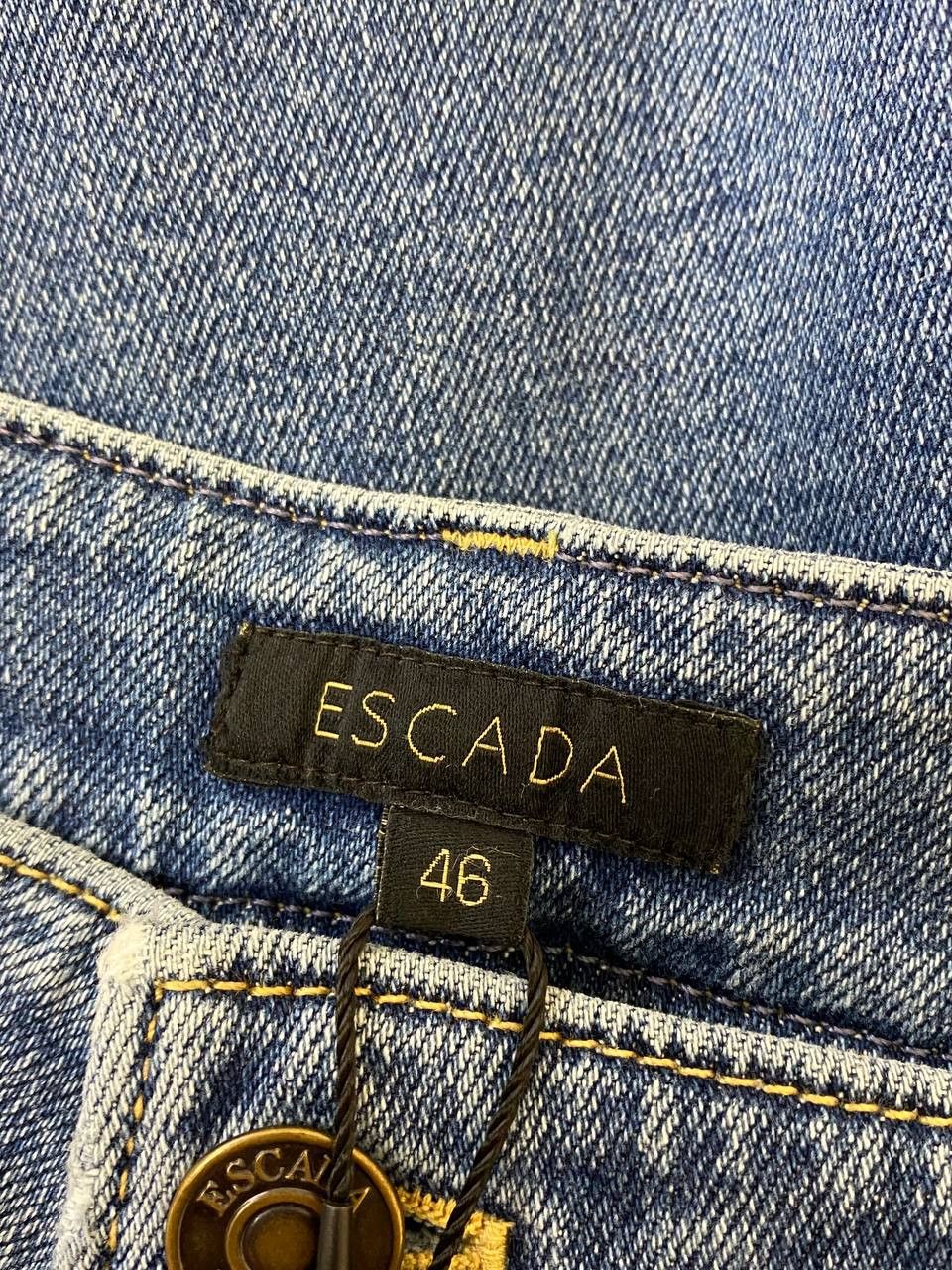 Escada Escada Denim Embroidered Flowers with Beadwork Pants Size US 30 / EU 46 - 14 Thumbnail
