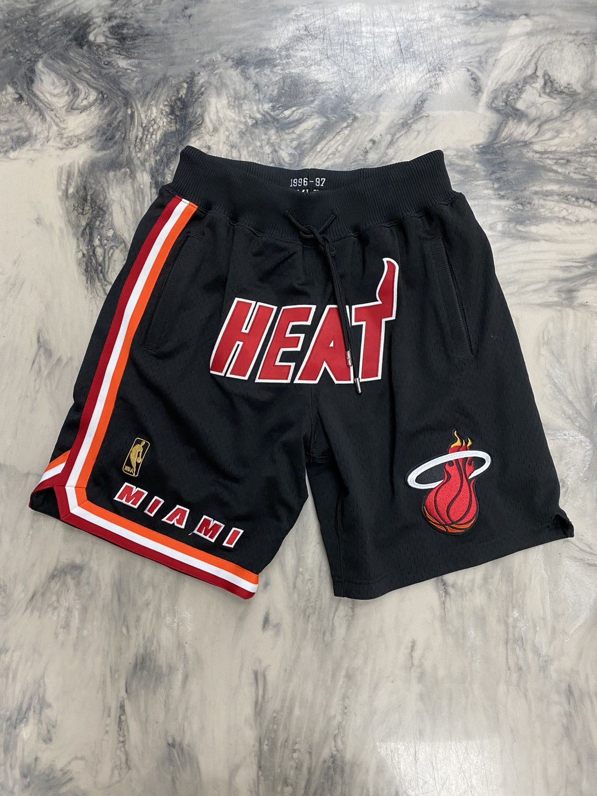 Just Don Just Don Miami Heat shorts black red small authentic rare Size US 32 / EU 48 - 6 Thumbnail