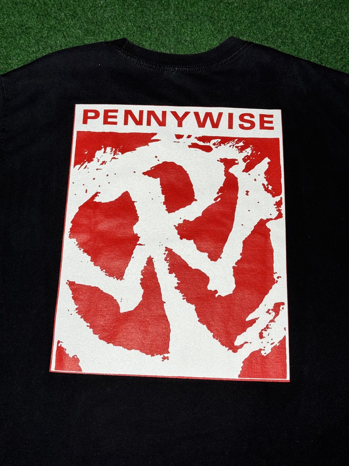 Band Tees × Vintage Vintage 90s Pennywise Skate Punk Grunge Lrg Band T Shirt Size US L / EU 52-54 / 3 - 4 Thumbnail