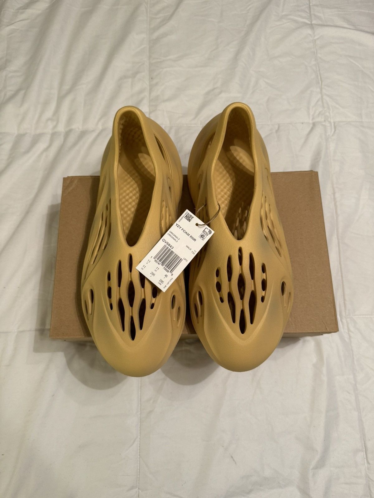 Yeezy Adidas Yeezy Foam RNR Desert Taupe Size US 11 / EU 44 - 7 Thumbnail
