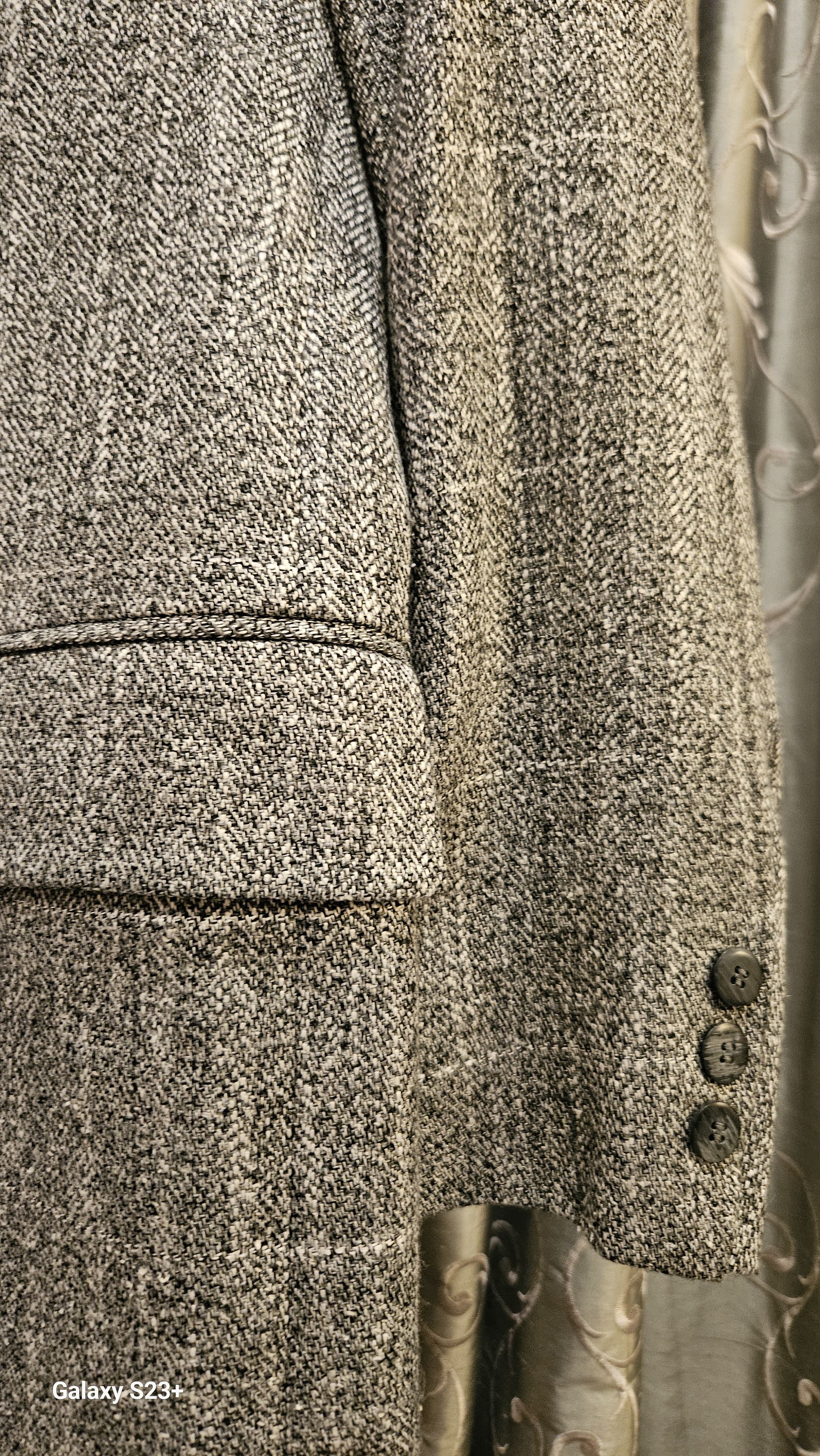 Adams Row Men's Gray Silk Blend Herringbone Blazer Sz. 38R Size 42R - 6 Thumbnail