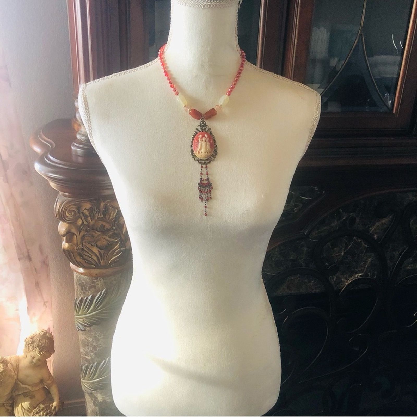 Handmade Handcrafted repurpose antique cameo quartz Pearl necklace Size ONE SIZE - 6 Thumbnail