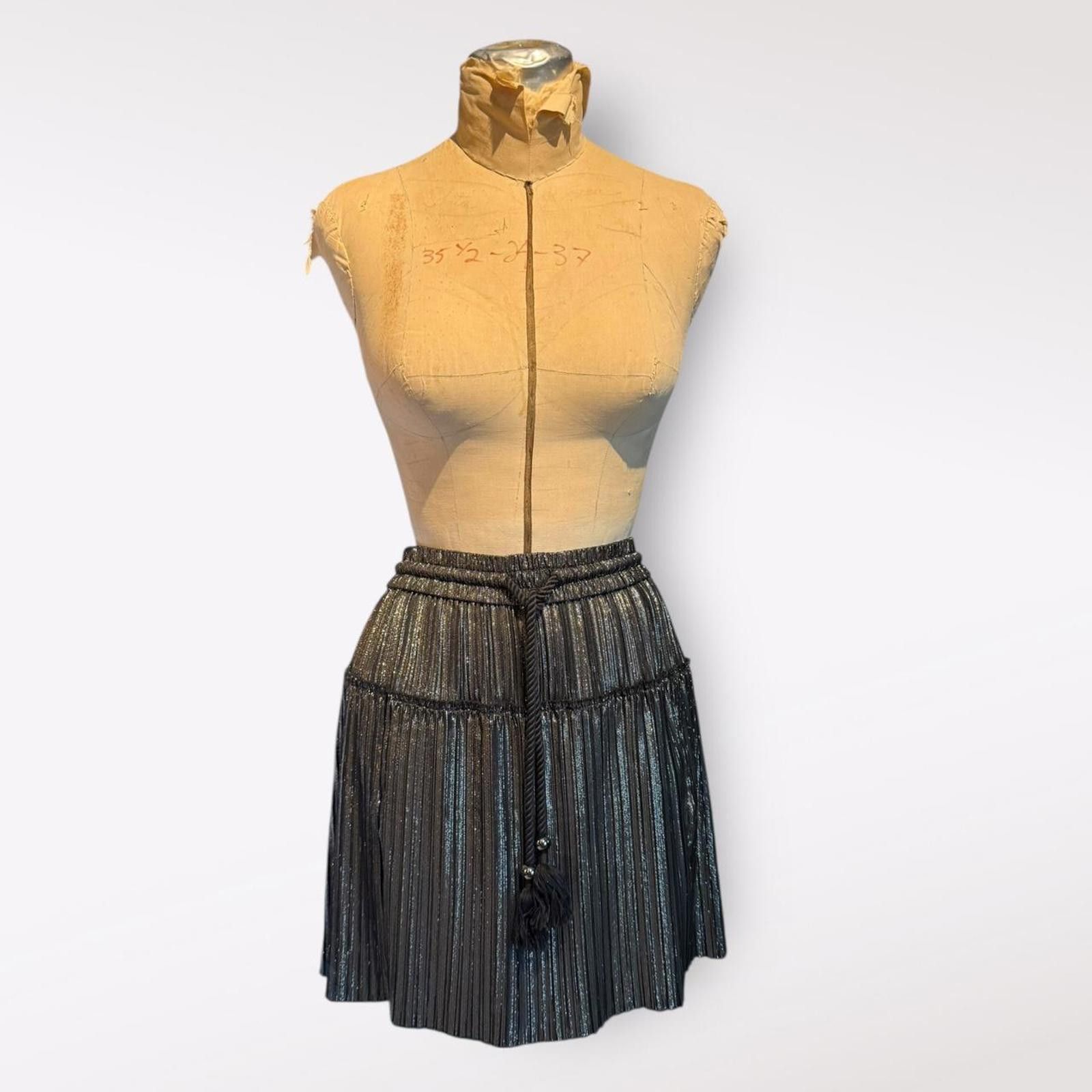 A.L.C. A.L.C Women's Black Metallic Pleated Skirt Size 12 Size 34" / US 12 / IT 48 - 1 Thumbnail