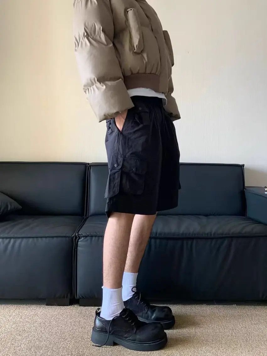 Designer × Japanese Brand Casual baggy pocket sports cargo shorts Size US 33 - 2 Thumbnail
