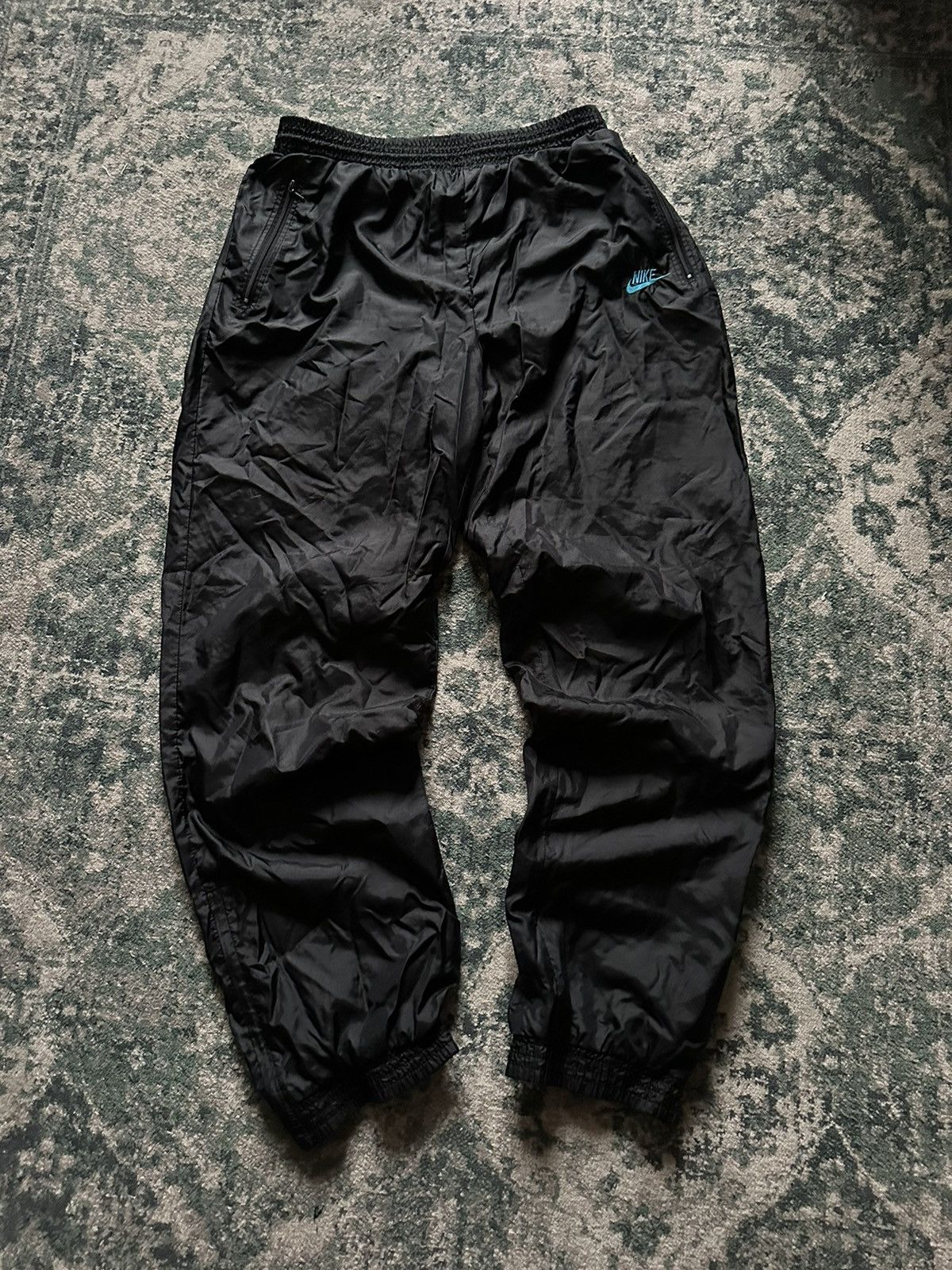 Nike VINTAGE NIKE SWOOSH BAGGY FLARED TRACK PANTS Y2K L Size US 34 / EU 50 - 1 Thumbnail