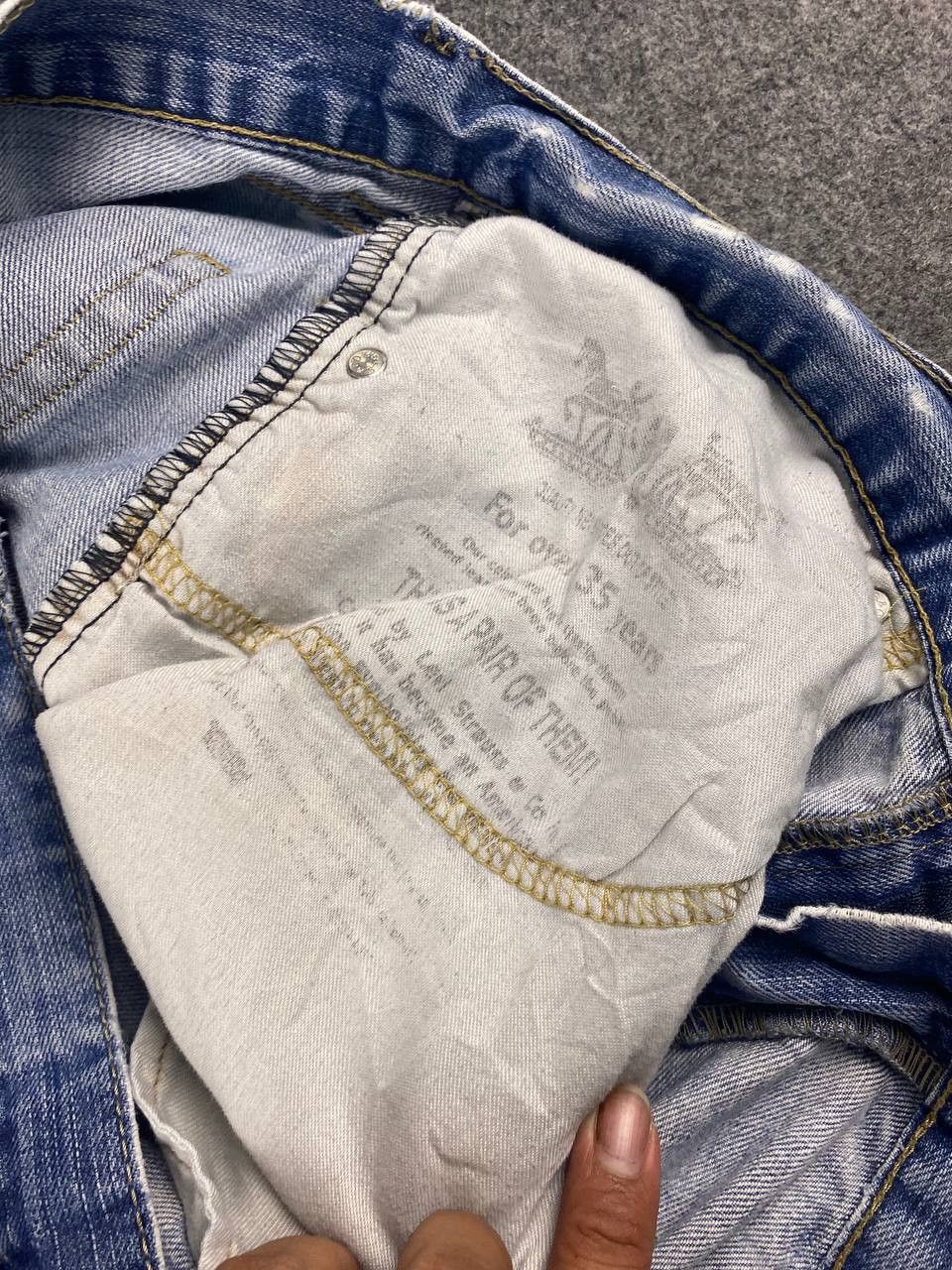 Levi's vintage levis distressed denim nice design Size US 38 / EU 54 - 14 Thumbnail