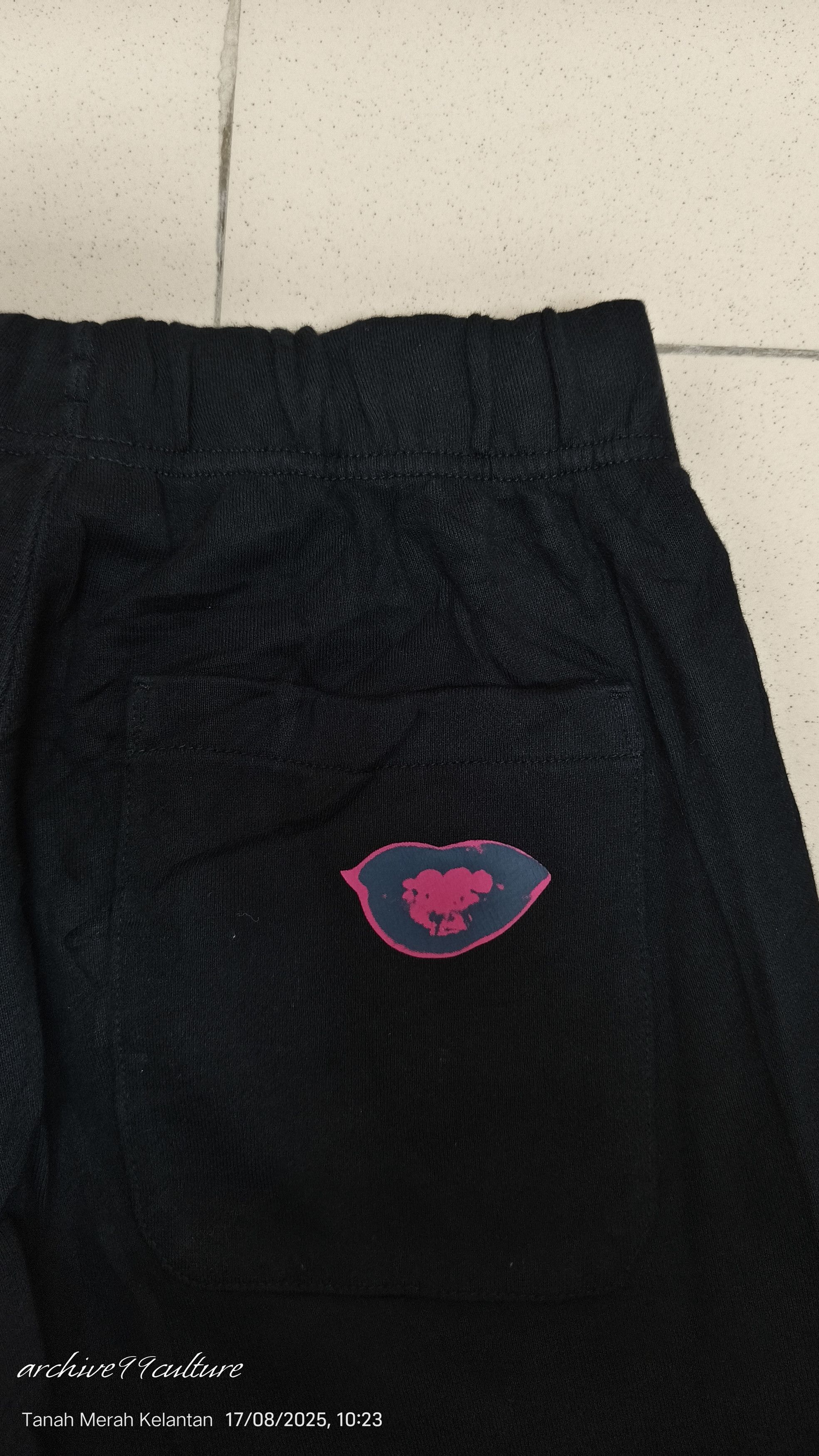 Andy Warhol × Kaws × Uniqlo Aw2024 UT x Kaws x Andy Warhol sweatpants Size US 30 / EU 46 - 8 Thumbnail