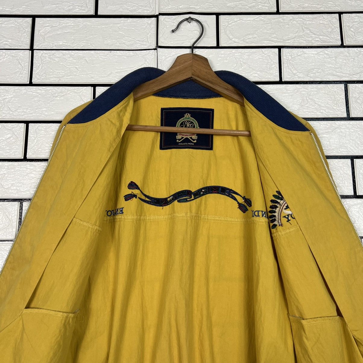 Vintage 90's NATIVE AMERICA INDIAN Yellow Bomber Jacket #4050-C184 Size US S / EU 44-46 / 1 - 13 Thumbnail