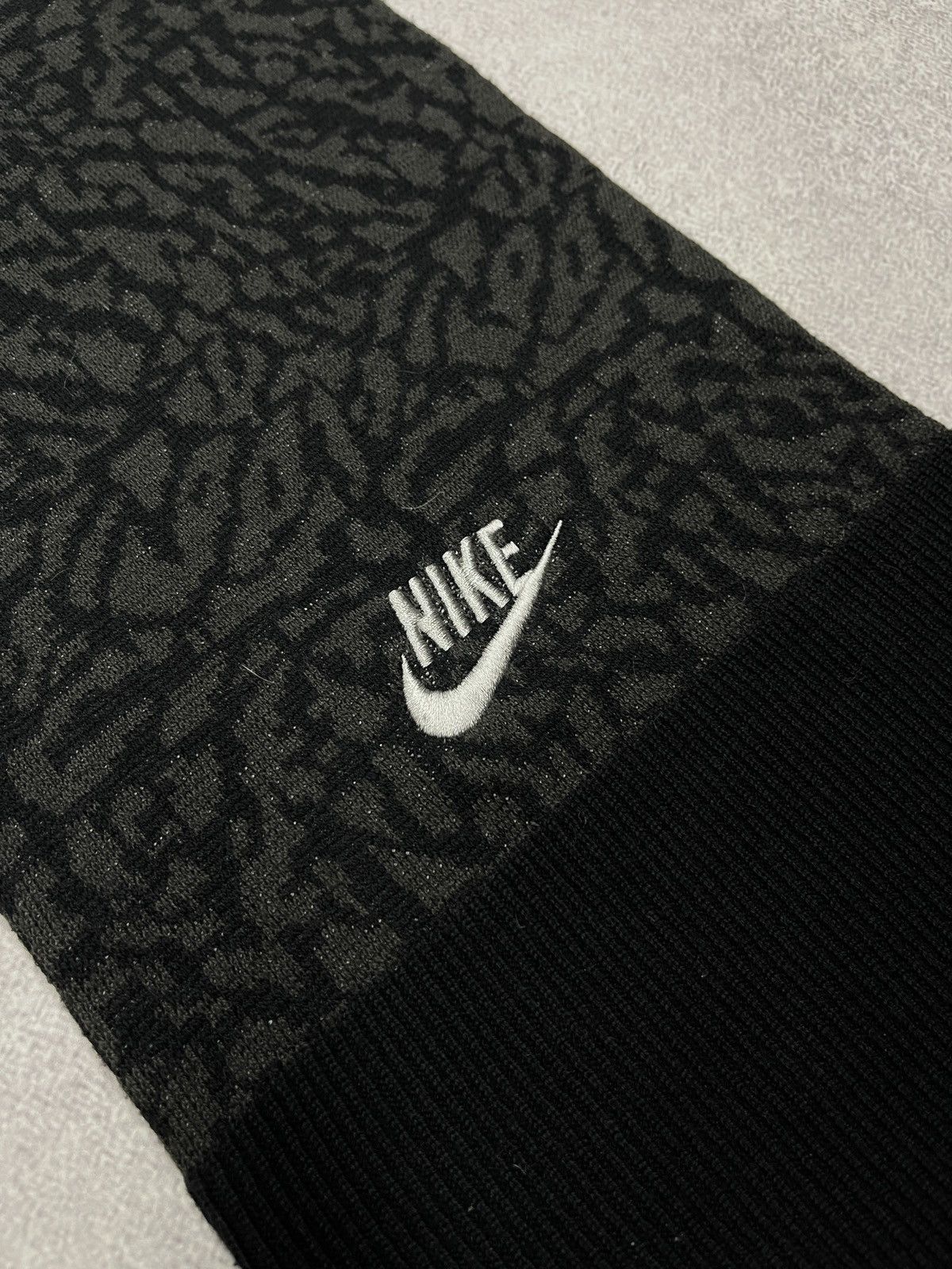 Nike Nike Swoosh Double Sided Scarf Black/Grey Y2K TECH ACG Size ONE SIZE - 6 Thumbnail