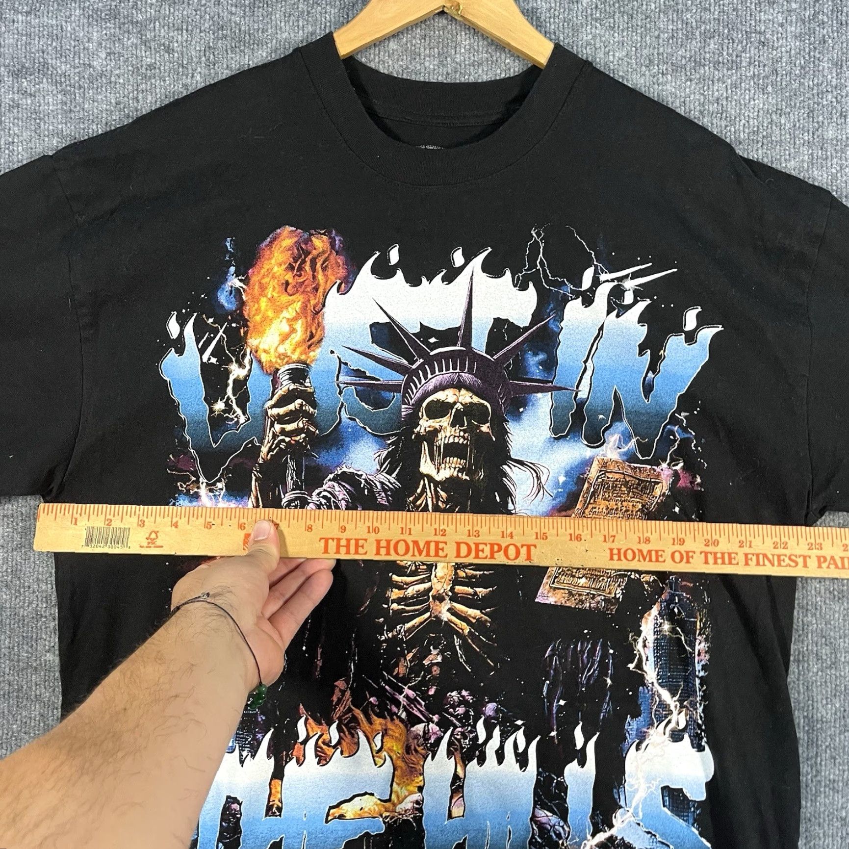 Vintage Lost In The Hills Men T Shirt XL Black Graphic Short Sleeve Skull Shirt Mens XL Black Skull Graphic Tee Size US XL / EU 56 / 4 - 5 Thumbnail