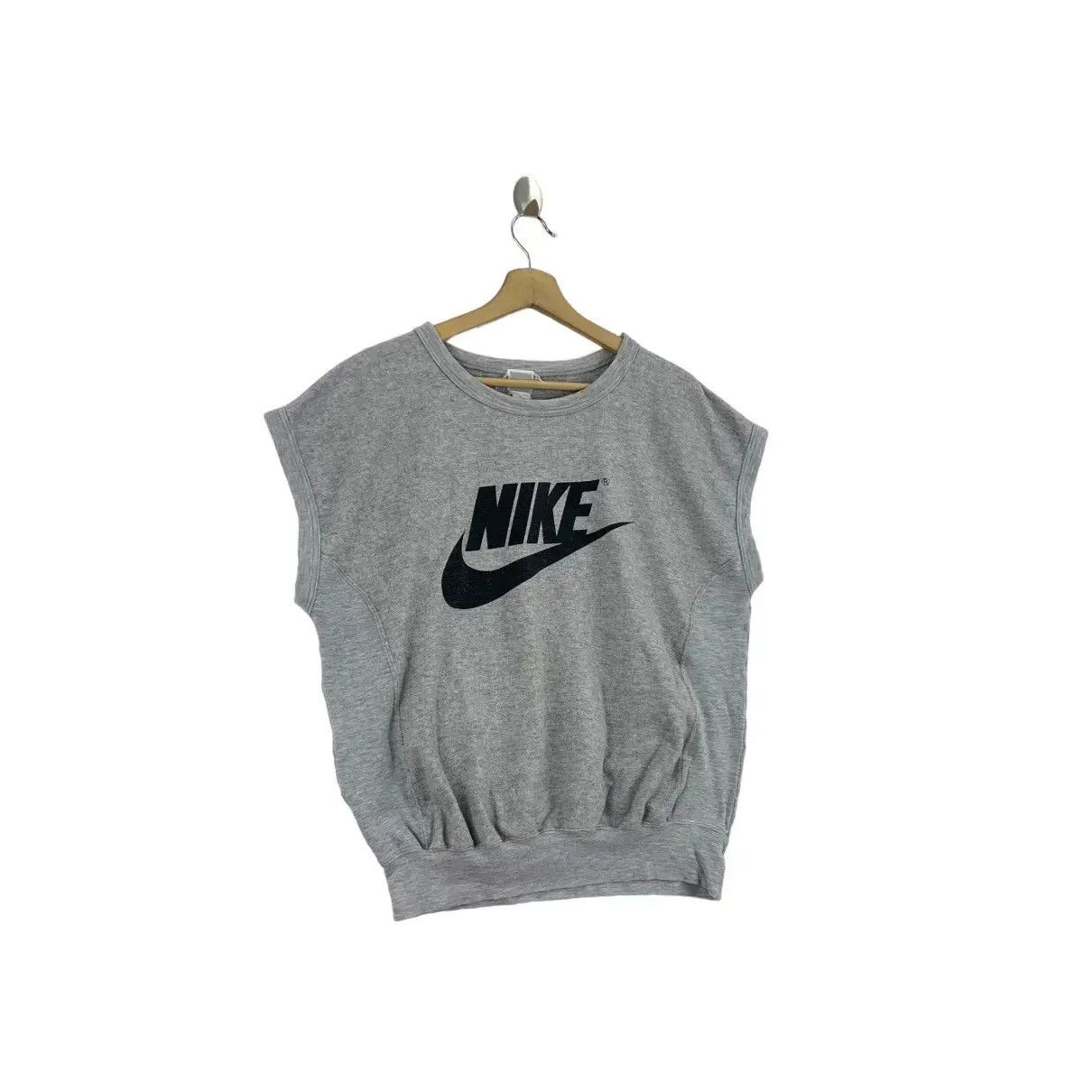 Nike Vintage 90’ NIKE GREY TAG Center Logo Tank Top Sweatshirt Size L / US 10 / IT 46 - 3 Thumbnail