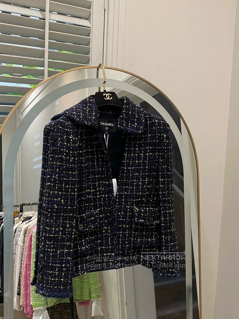 Chanel Chanel 22-year-old blue and yellow plaid tweed jacket Size XS / US 0-2 / IT 36-38 - 1 Thumbnail