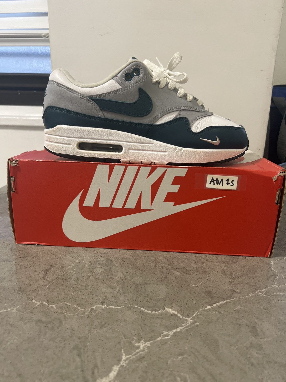 Nike Nike Air Max 1 LV8 Size US 8 / EU 41 - 2 Thumbnail
