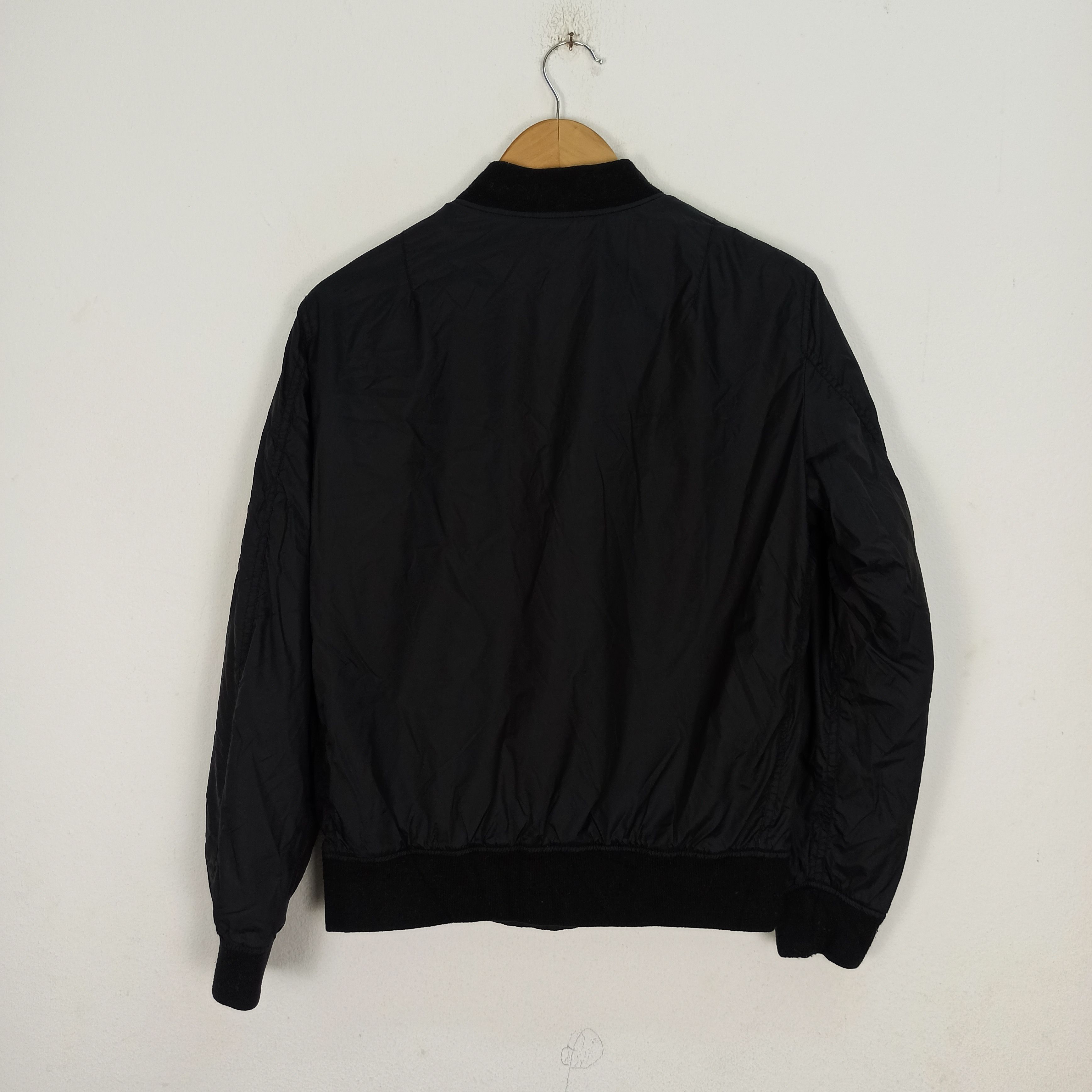 Uniqlo Rare Uniqlo Bomber Jacket By Uniqlo Japanese Size US S / EU 44-46 / 1 - 4 Thumbnail