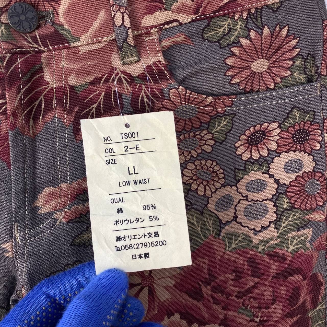 Japanese Brand NWTJAPAN CHEALSEA OLD FLOWER ABSTRACT SLIMFIT FLARED LOWRISE Size US 28 / EU 44 - 5 Thumbnail