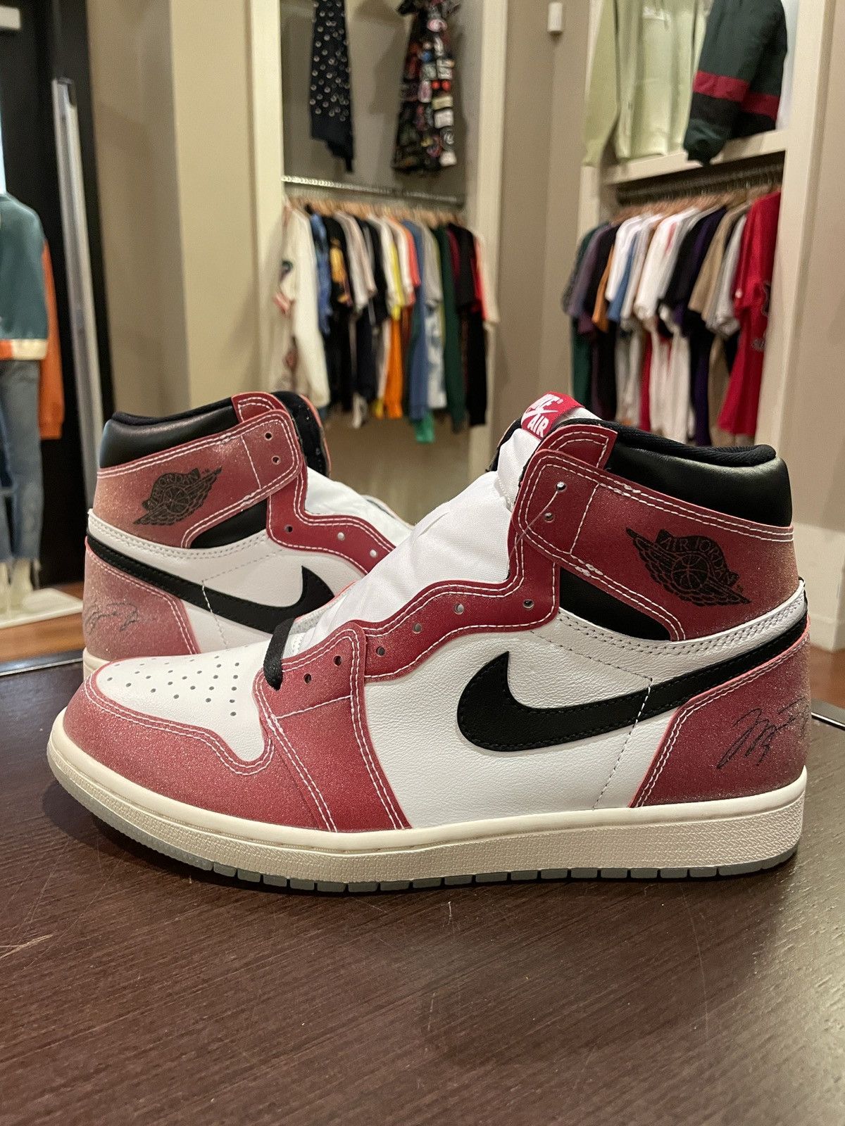 Jordan Brand Jordan 1 Retro High Trophy Room Chicago Size US 10.5 / EU 43-44 - 1 Thumbnail