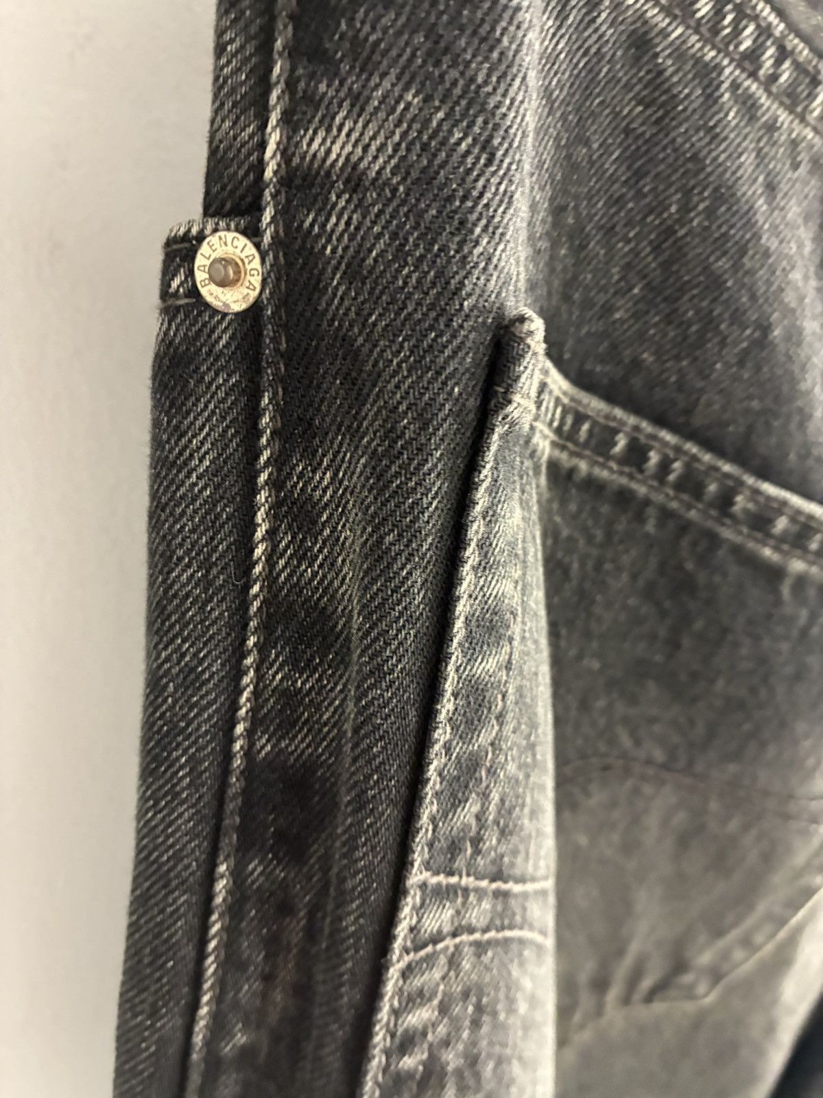 Balenciaga BALENCIAGA Baggy Japanese Denim Pants Size US 30 / EU 46 - 9 Thumbnail