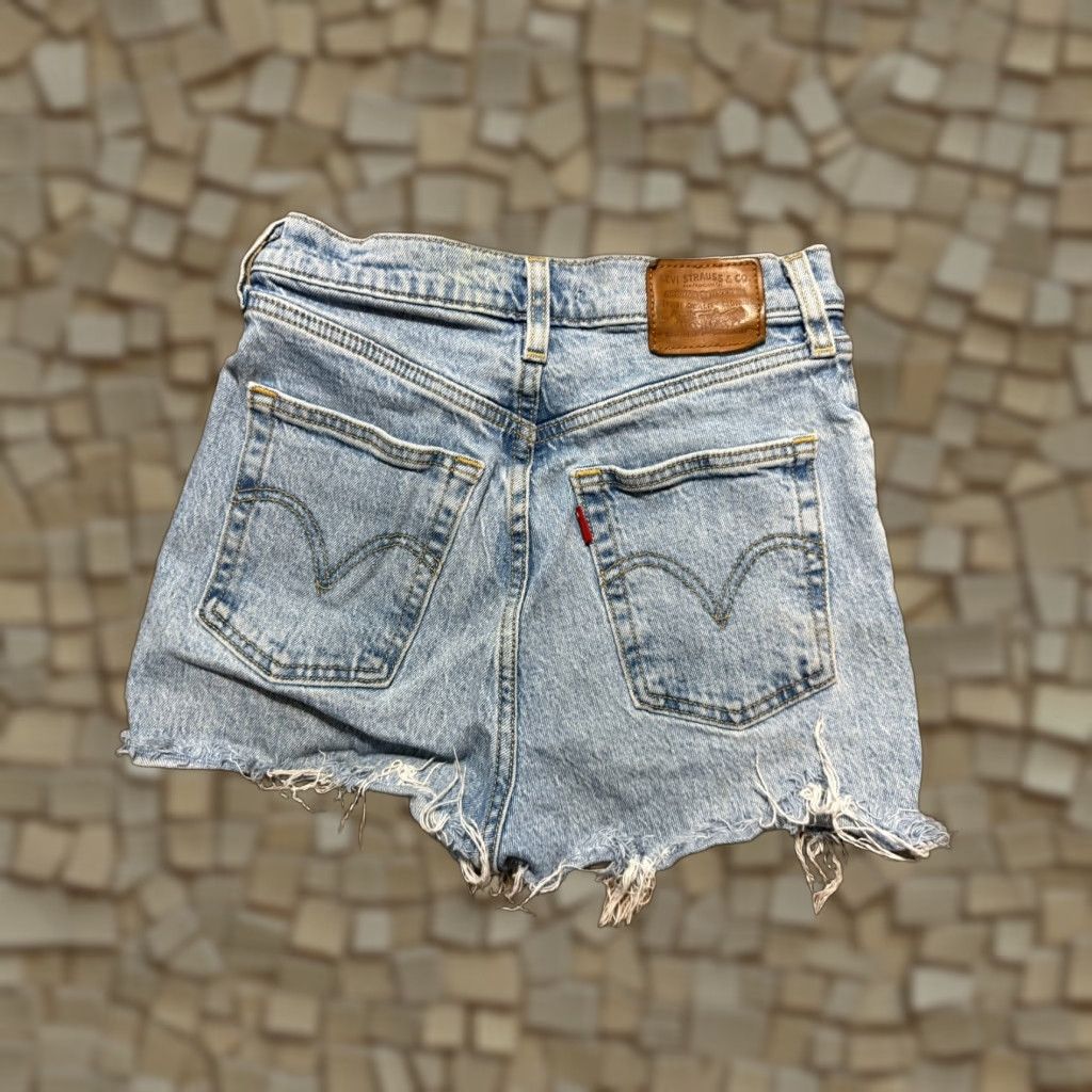 Levi's VINTAGE Levi's Jeans Women's Size 26 Blue Denim Cut-Off Shorts Ribcage Straight Jeans Size 26" / US 2 / IT 38 - 1 Thumbnail