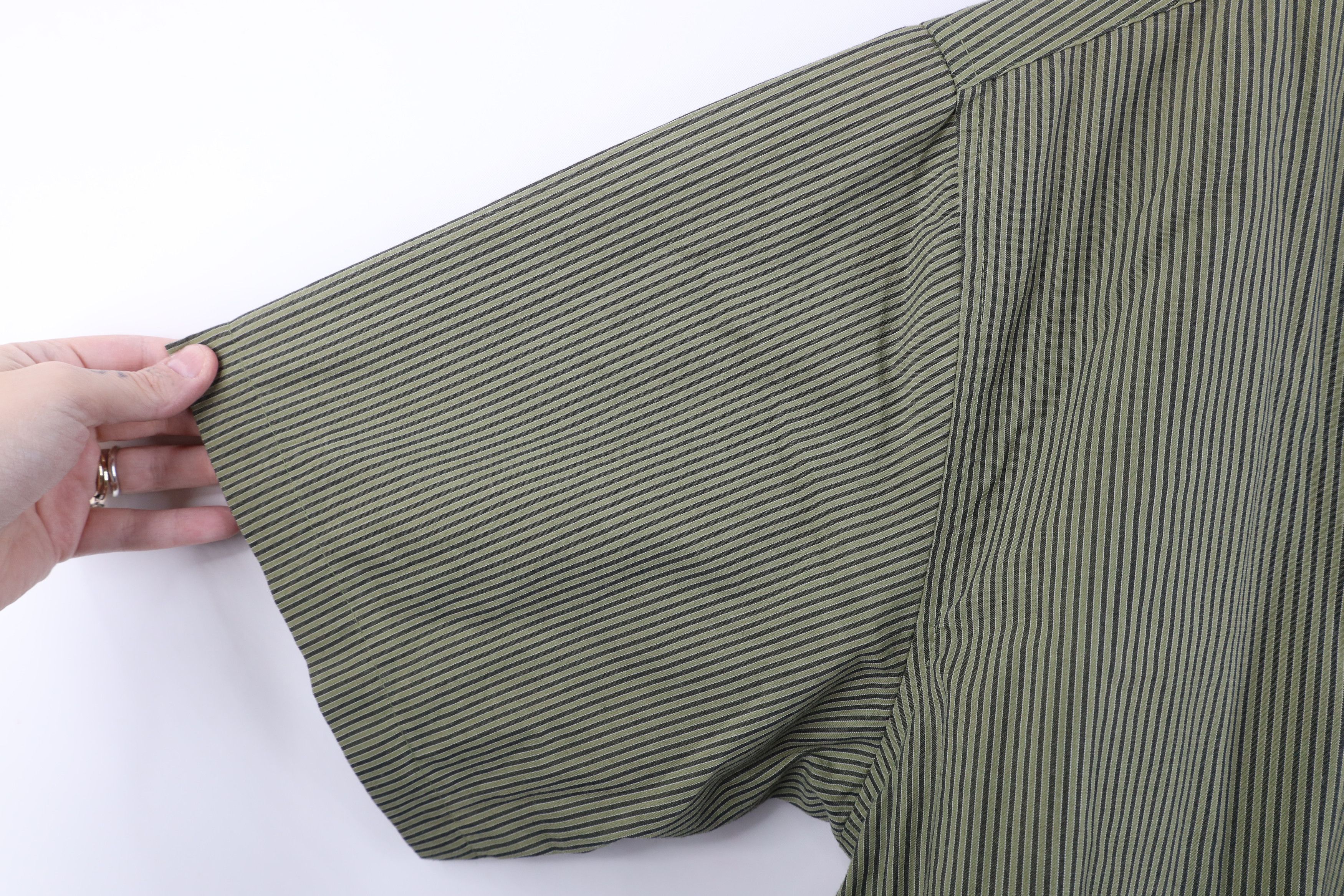 Vintage Vintage 90s Streetwear Fit Short Sleeve Button Down Shirt Size US L / EU 52-54 / 3 - 5 Thumbnail