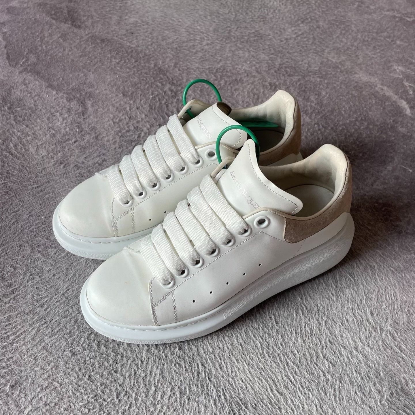 Alexander McQueen Alexander McQueen Pink Lowtop Sneakers 36 Women Size US 6 / IT 36 - 1 Thumbnail