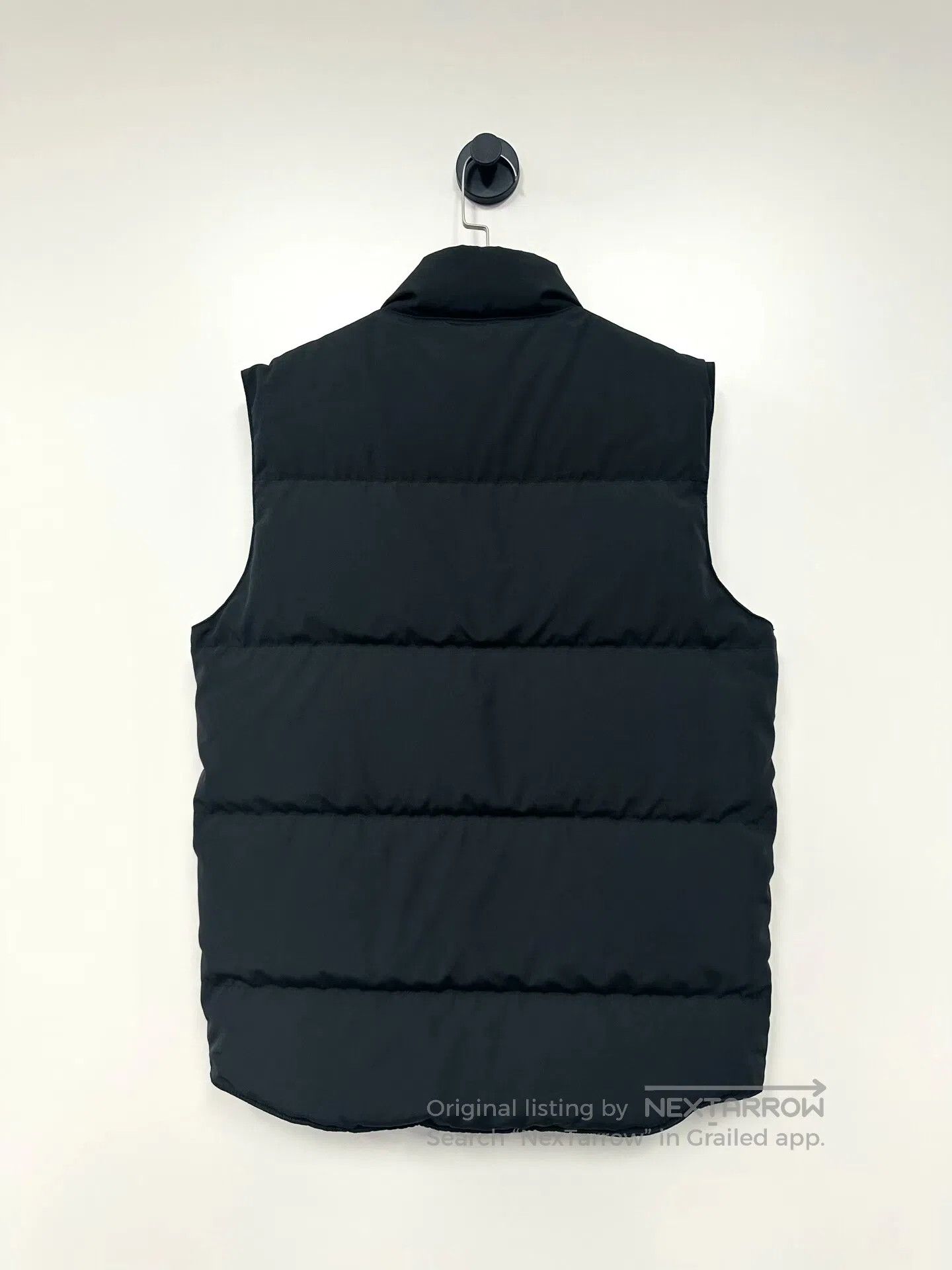 Canada Goose Canada Goose Black down jacket with a logo on the chest| Size US S / EU 44-46 / 1 - 2 Thumbnail