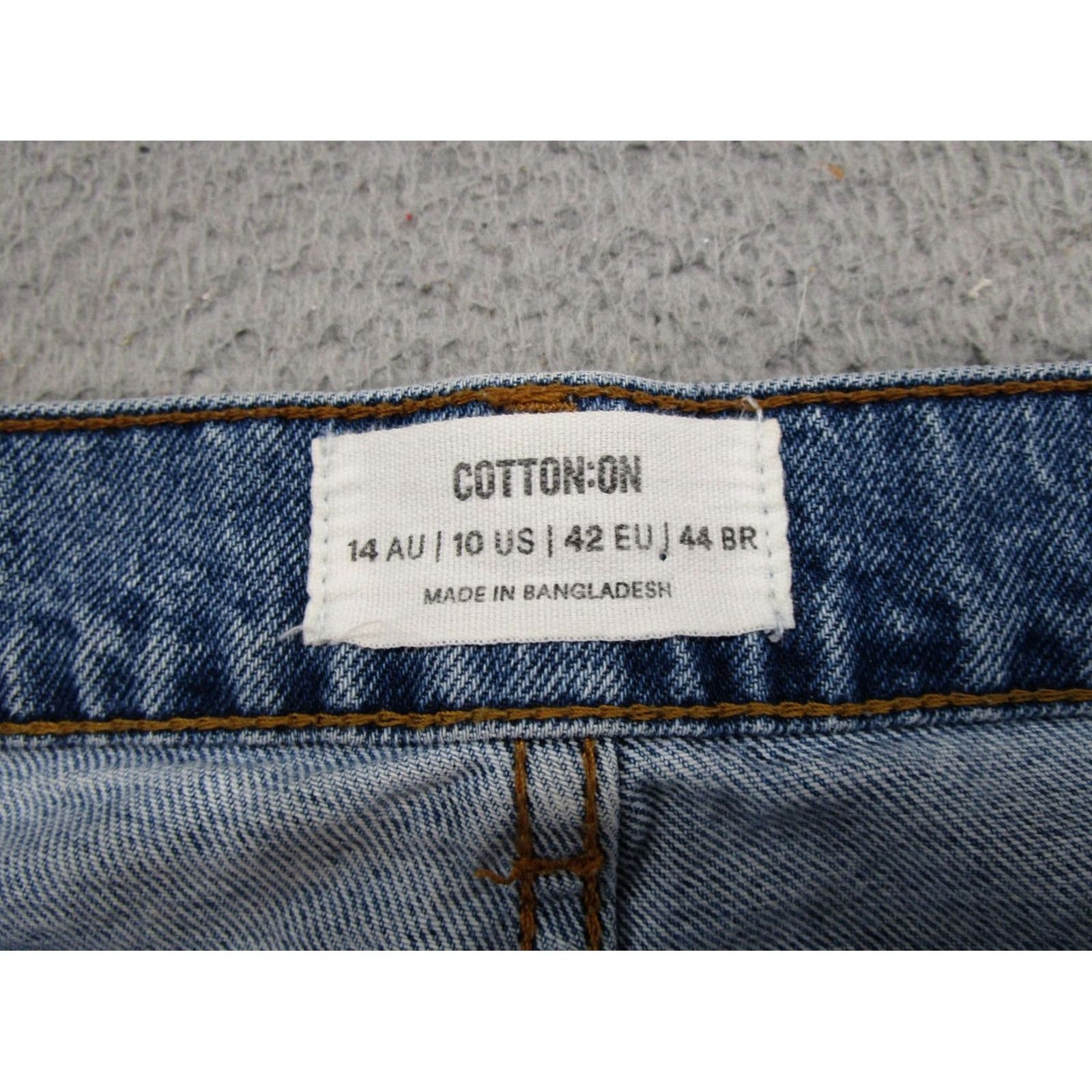 Cotton On Cotton:On Women's High-Rise Loose Straight Jeans Distressed Light Wash Size 10 Size 32" / US 10 / IT 46 - 4 Thumbnail