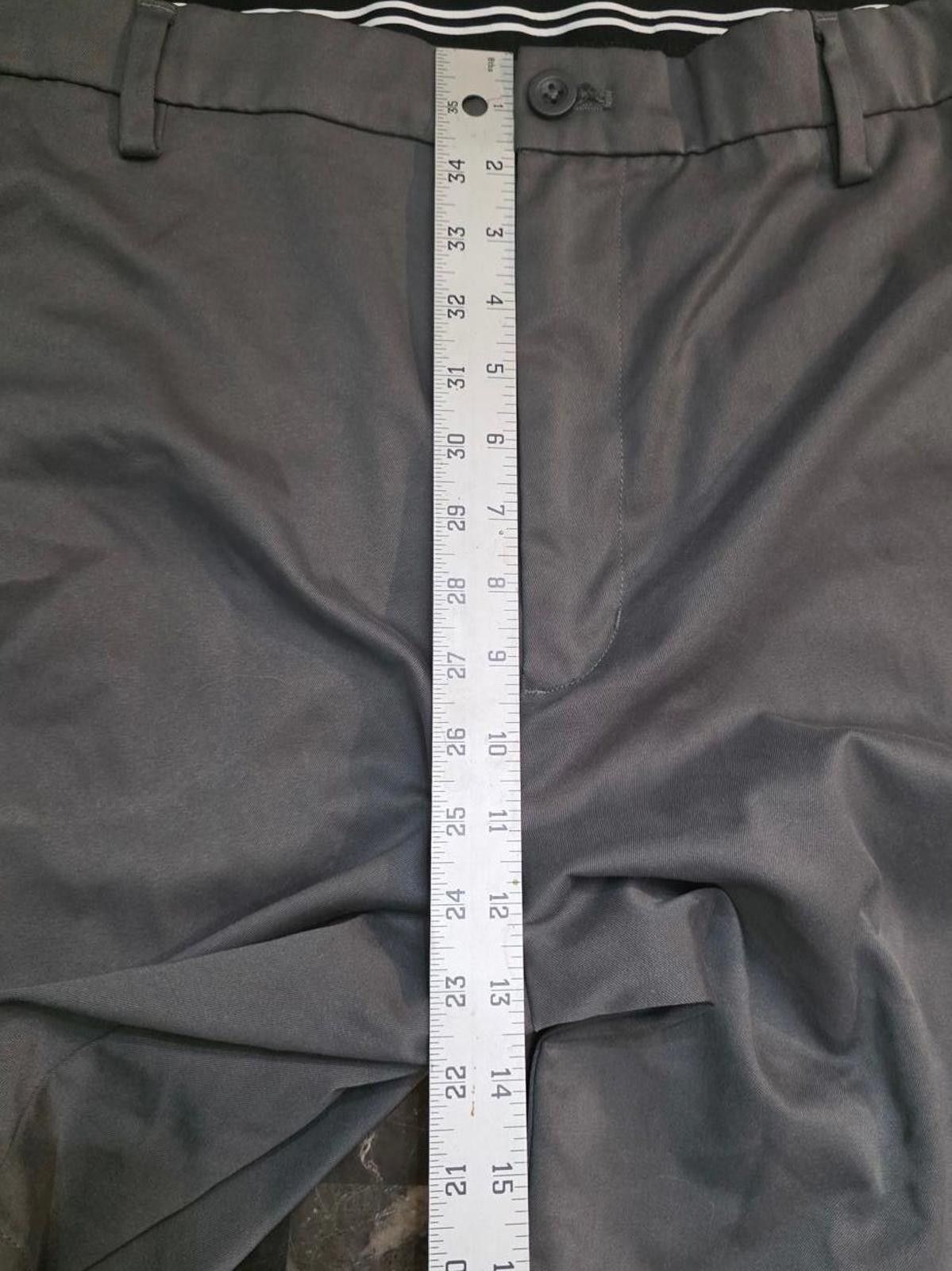 Other Amazon Essentials Mens Shorts Size 40 Gray Flat Front Chino Size US 40 / EU 56 - 11 Thumbnail