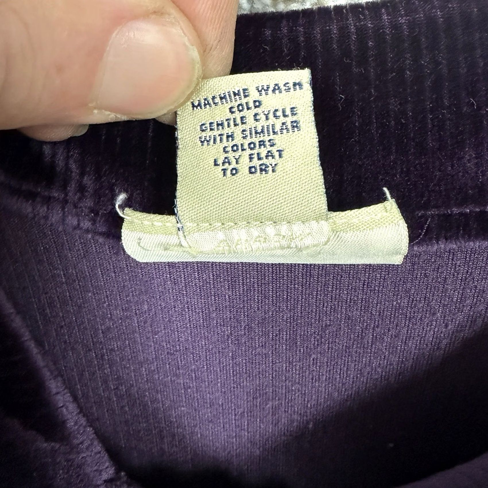 Velvet VINTAGE Best United Garment Company Velvet Shirt L Purple Women's Long Sleeve Button-Up 90s Grunge Retro Dark Academia Witchy Whimsigoth Size L / US 10 / IT 46 - 6 Thumbnail