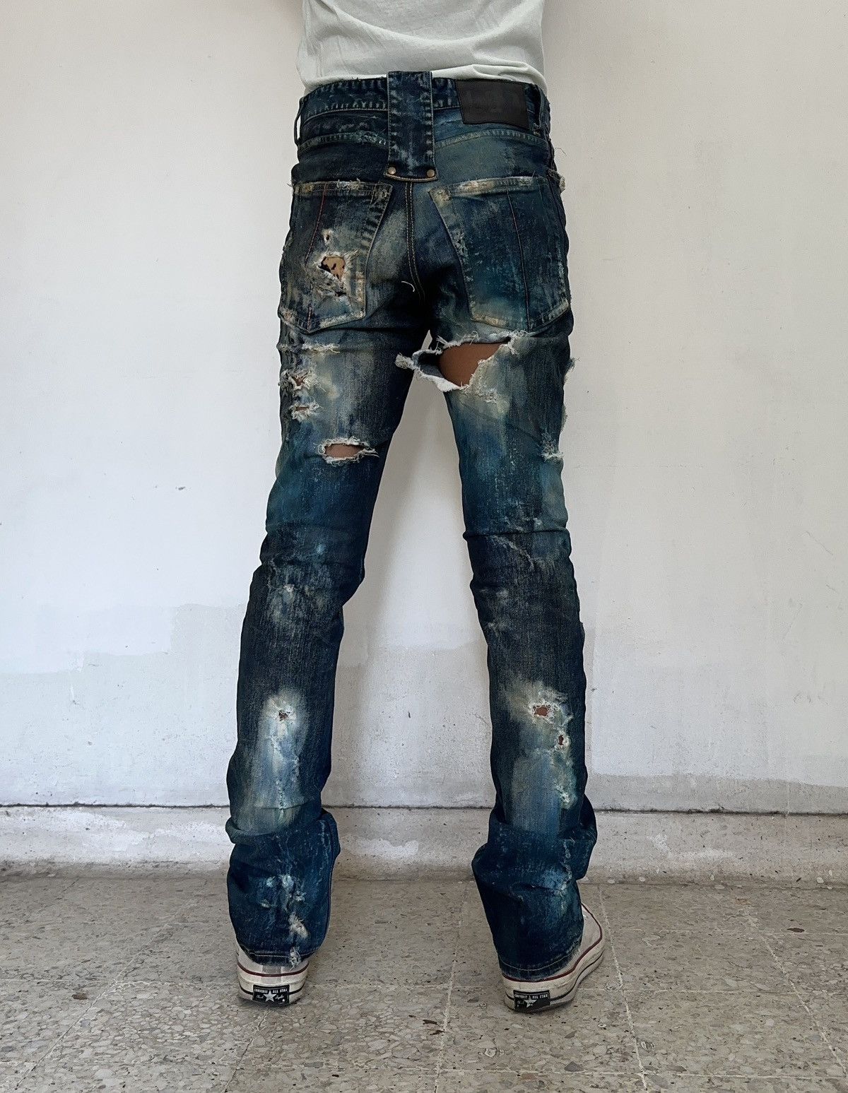L.G.B s-wolf distressed