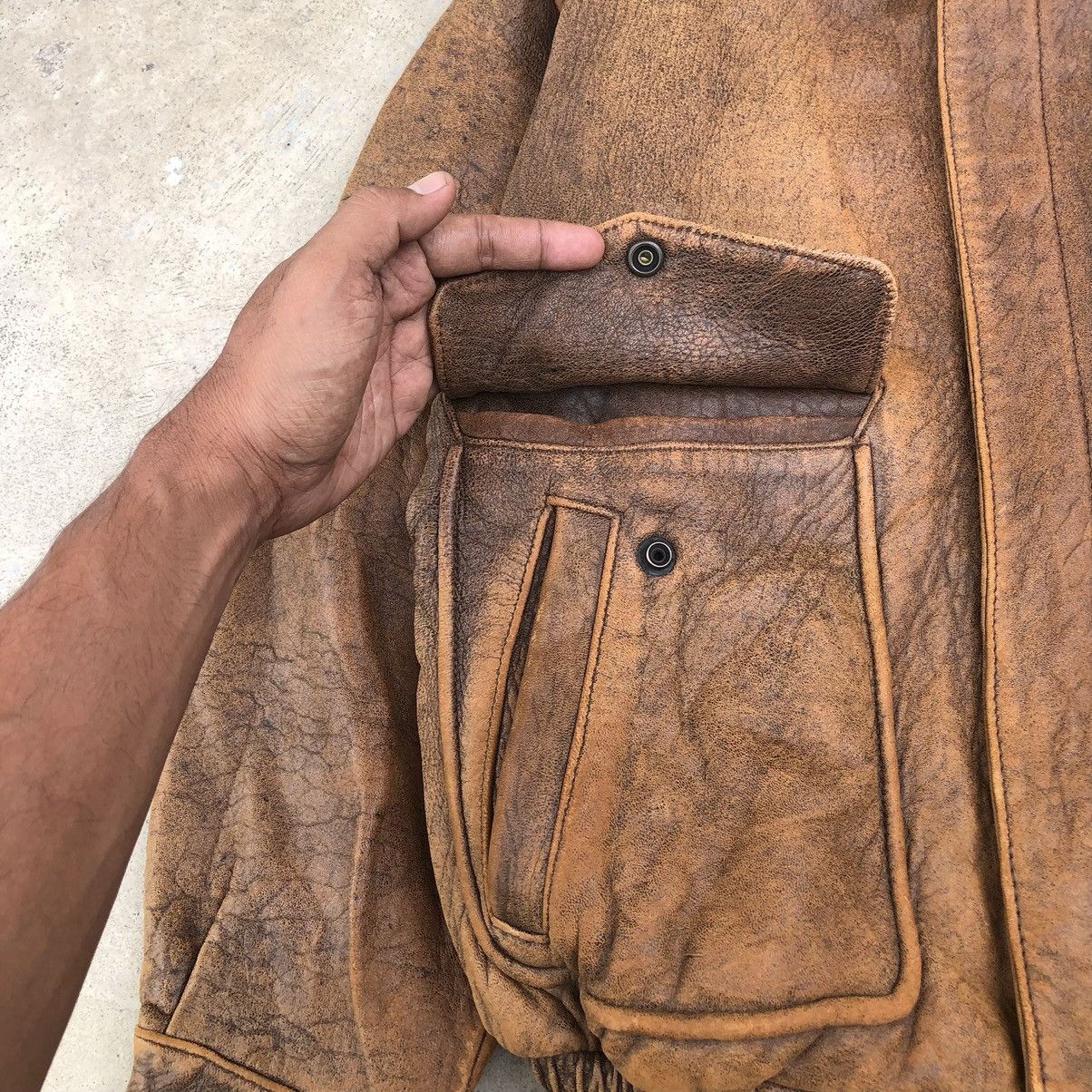 Vintage Vintage Reno Styled In France Leather Bomber Jacket Size US M / EU 48-50 / 2 - 6 Thumbnail