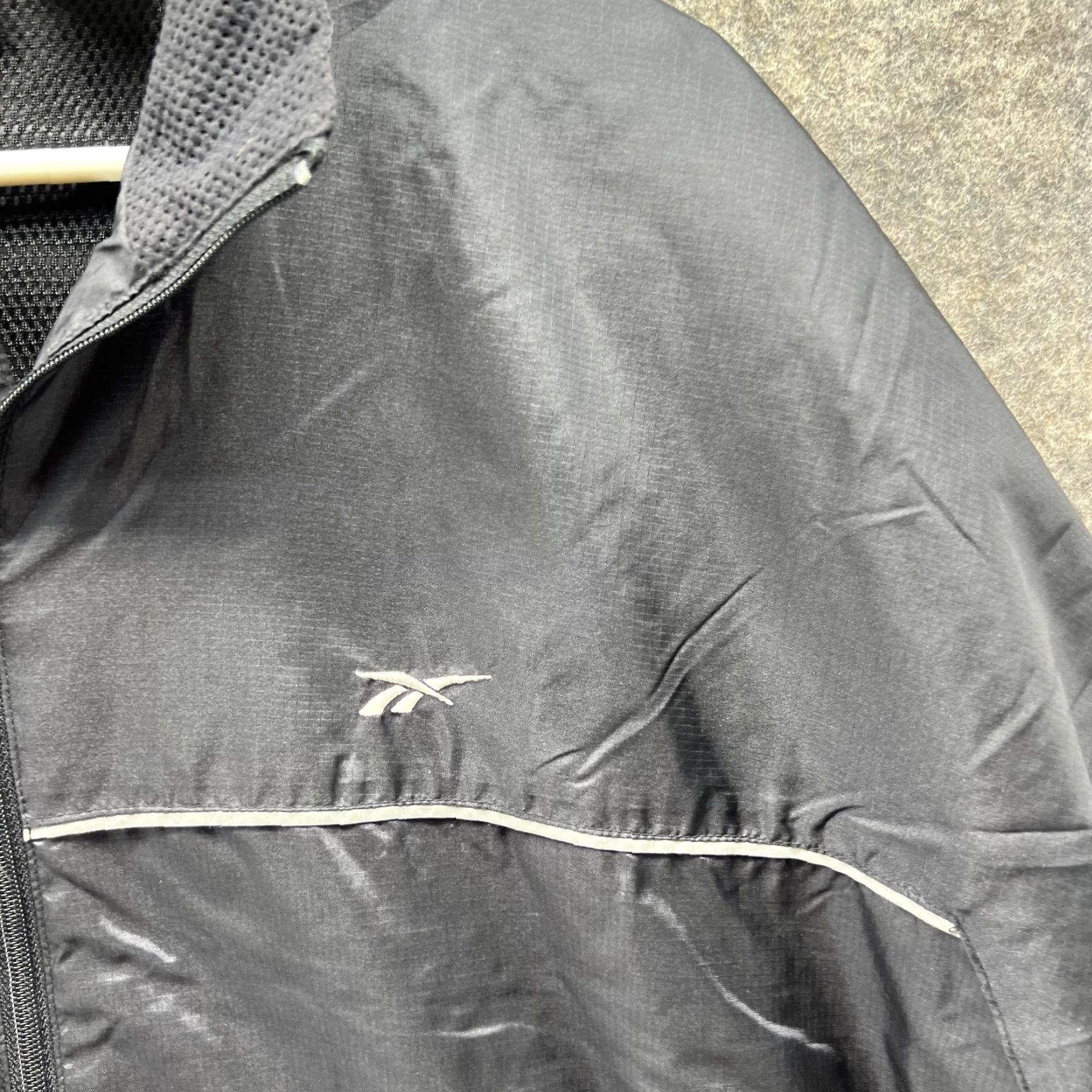 Reebok VINTAGE Reebok Jacket Windbreaker Bomber Full Zip Black L Men Size US L / EU 52-54 / 3 - 4 Thumbnail