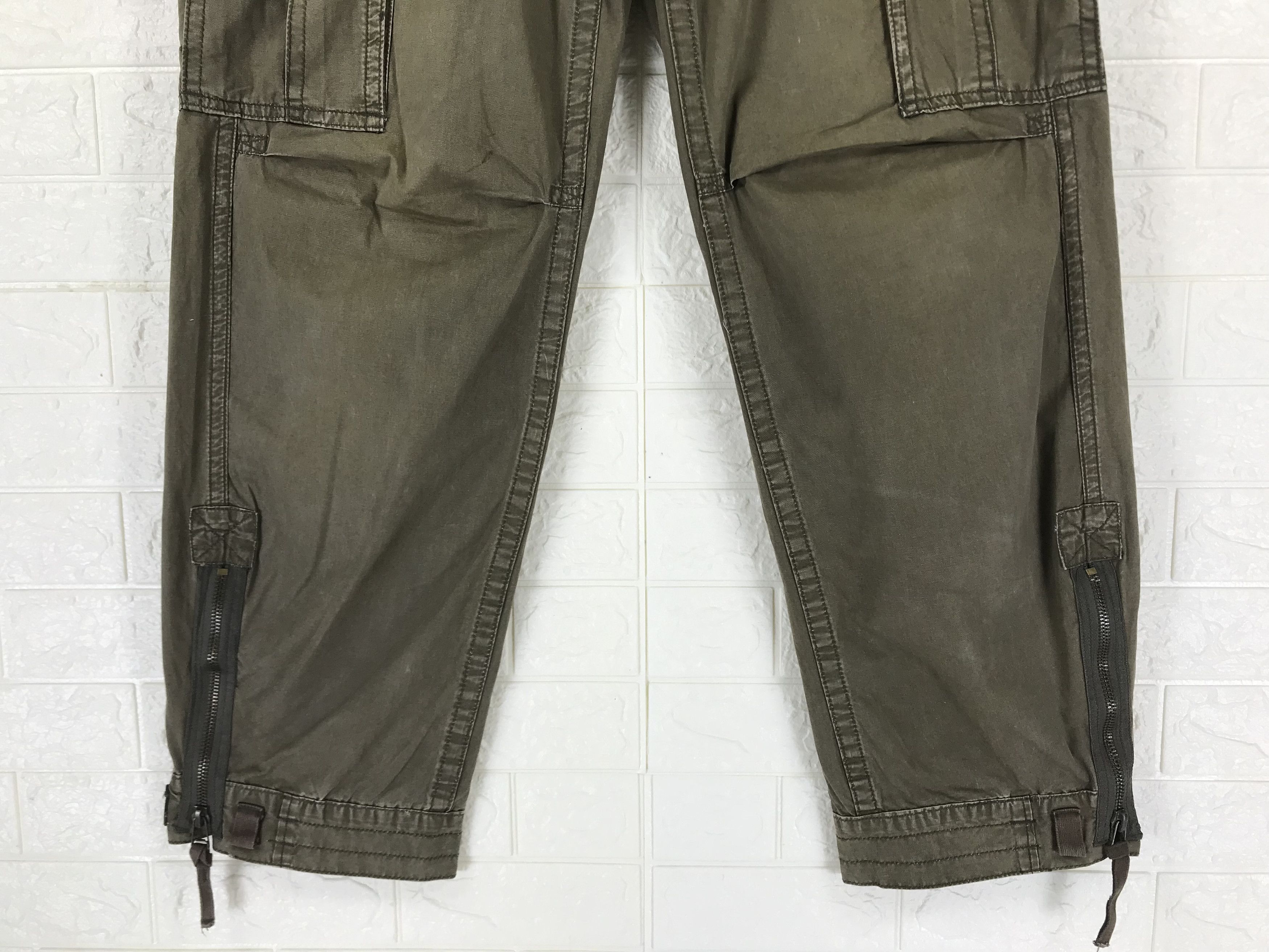 Abercrombie & Fitch Vintage Abercrombie & Fitch Cargo Zipper Wide Leg Pants Size US 33 - 5 Thumbnail