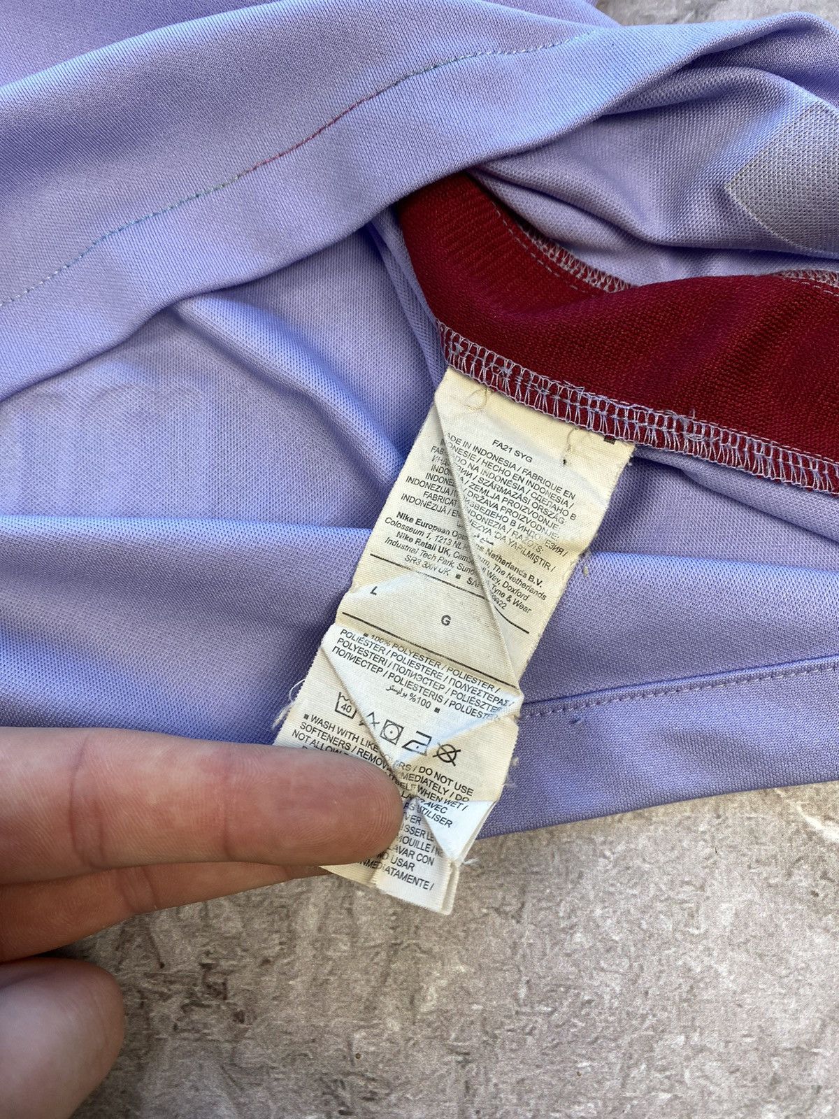 Nike × Vintage Rare Nike FC Barselona 2021/2022 Away Soccer Jersey Size US L / EU 52-54 / 3 - 13 Thumbnail