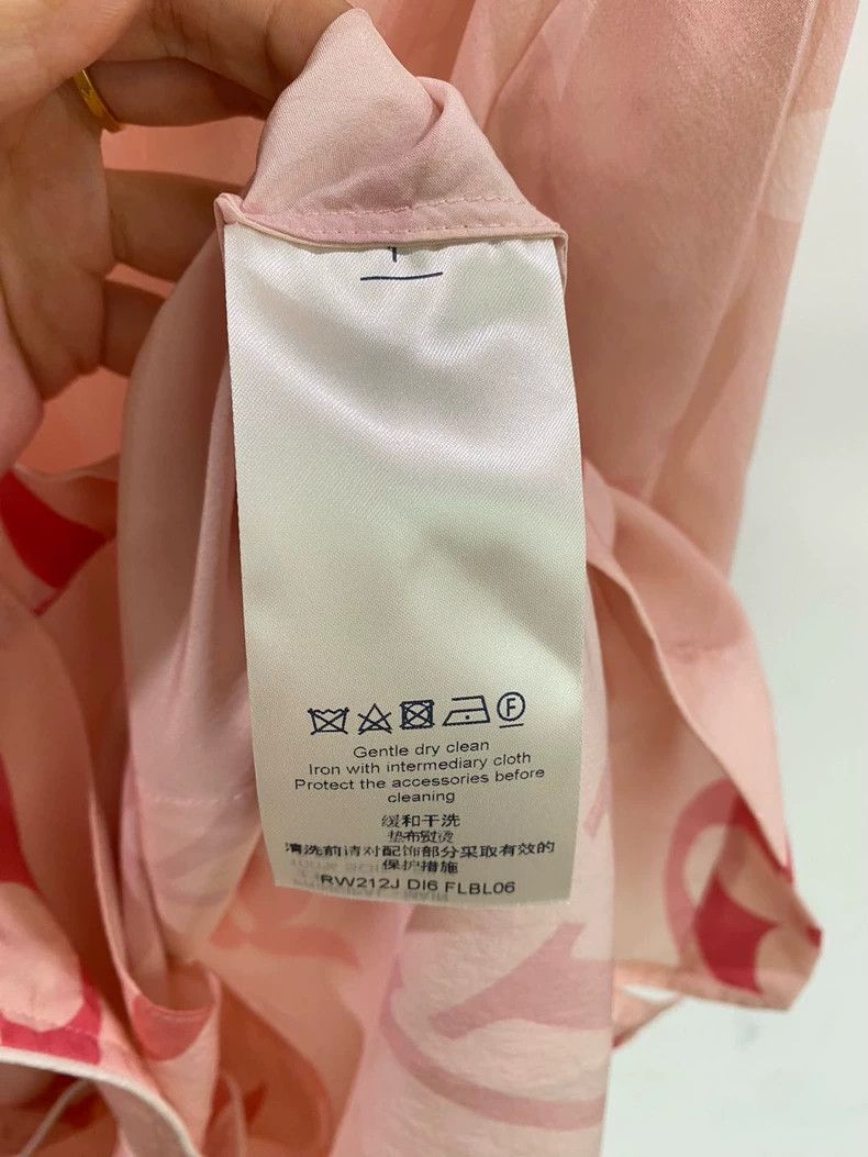 Louis Vuitton Louis Vuitton size 36 Pink full print silk short sleeve shi Size US M / EU 48-50 / 2 - 4 Thumbnail