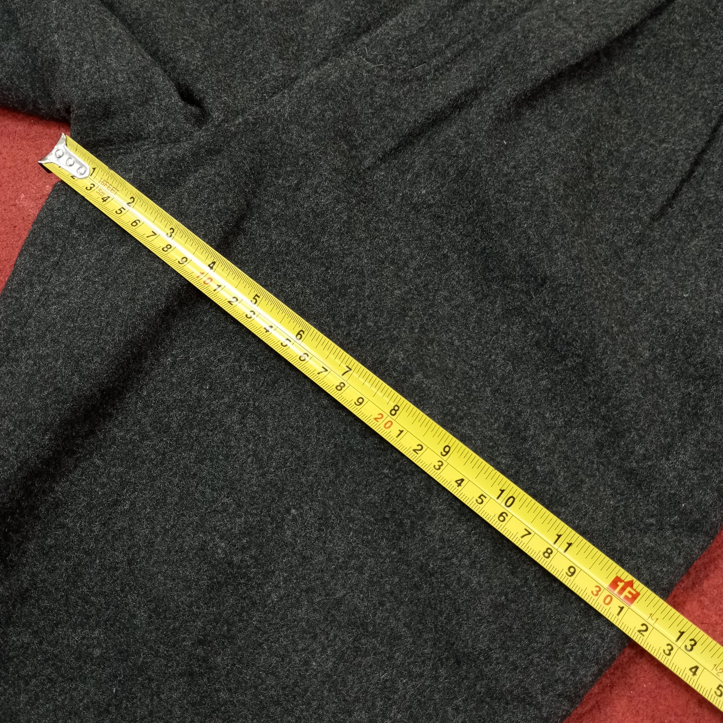 Hai Sporting Gear Hai Sporting Gear by Issey Miyake Designer Short Pant c252n7 Size US 27 - 11 Thumbnail