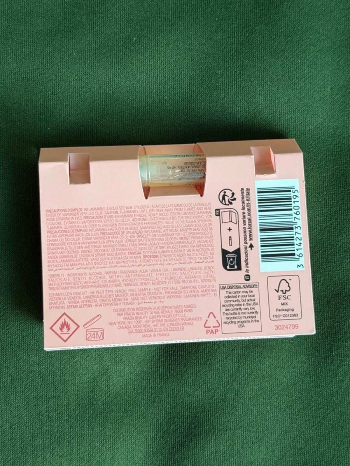 Prada Prada / Paradoxe Eau de Parfum Sample Spray Size ONE SIZE - 2 Thumbnail
