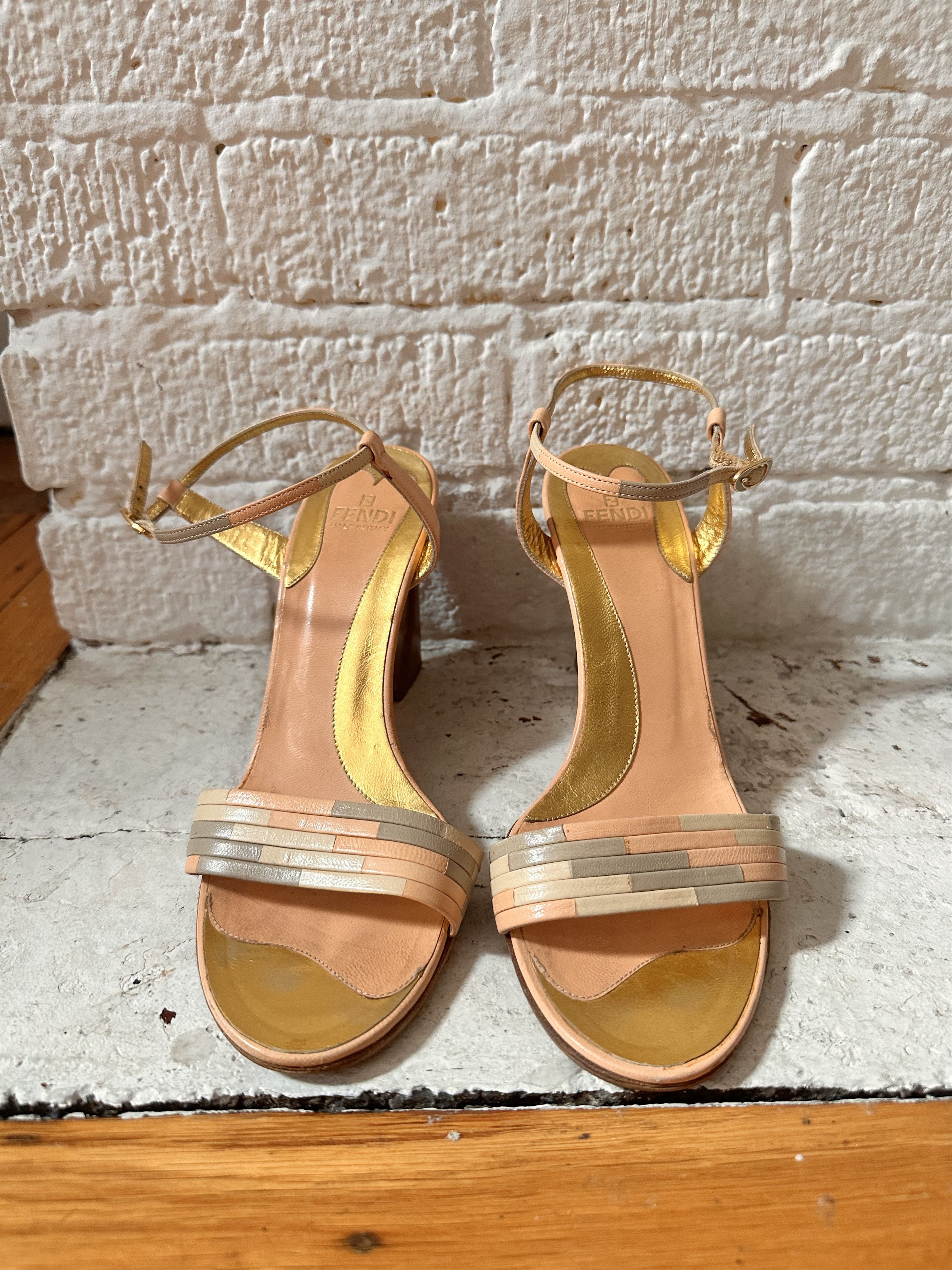 Fendi FENDI NUDE BEIGE WOODEN WEDGES_ 38.5 Size US 7.5 / IT 37.5 - 3 Thumbnail
