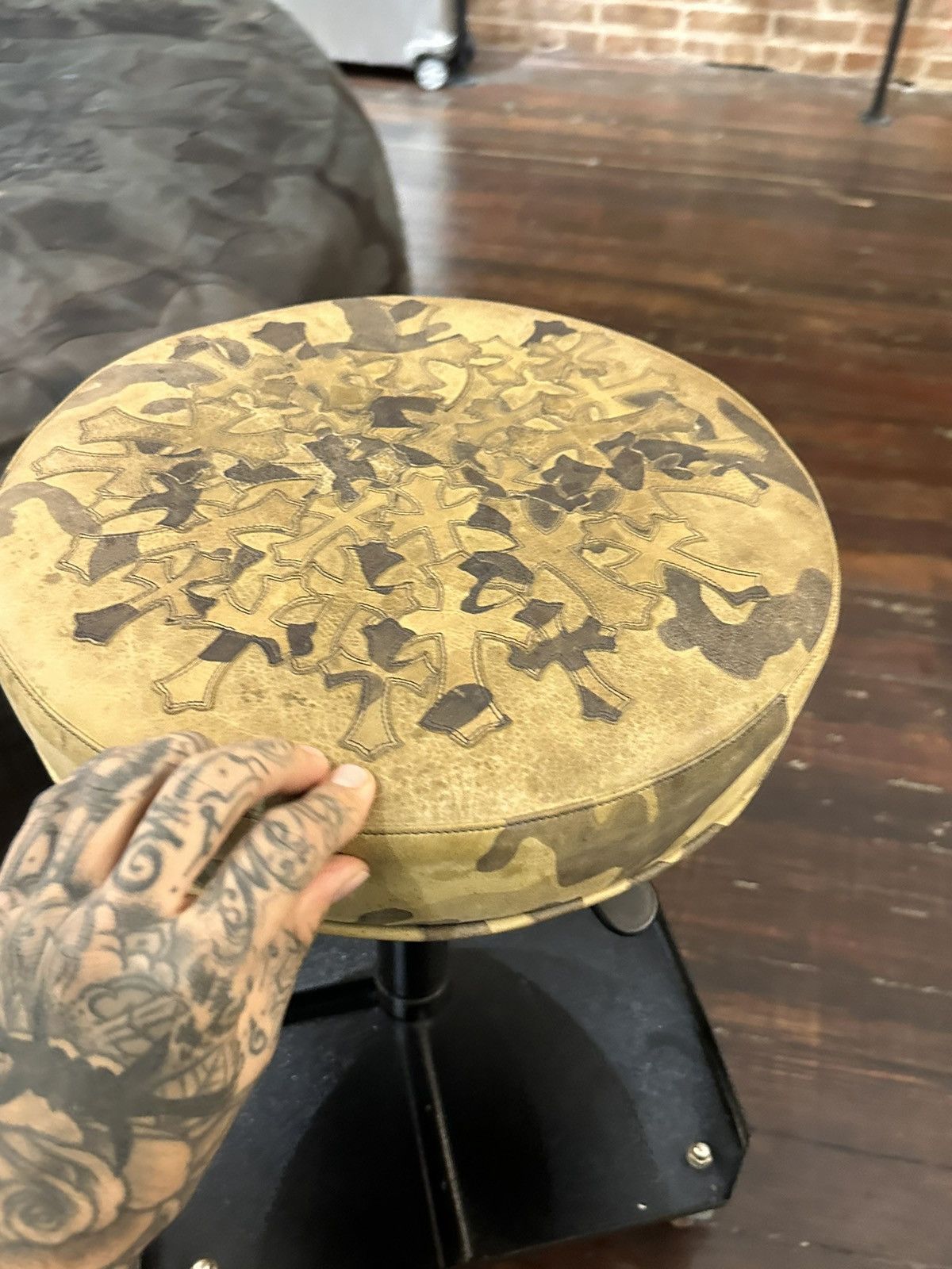 Chrome Hearts CHROME HEARTS CAMO CROSS PATCH CHAIR Size ONE SIZE - 3 Thumbnail